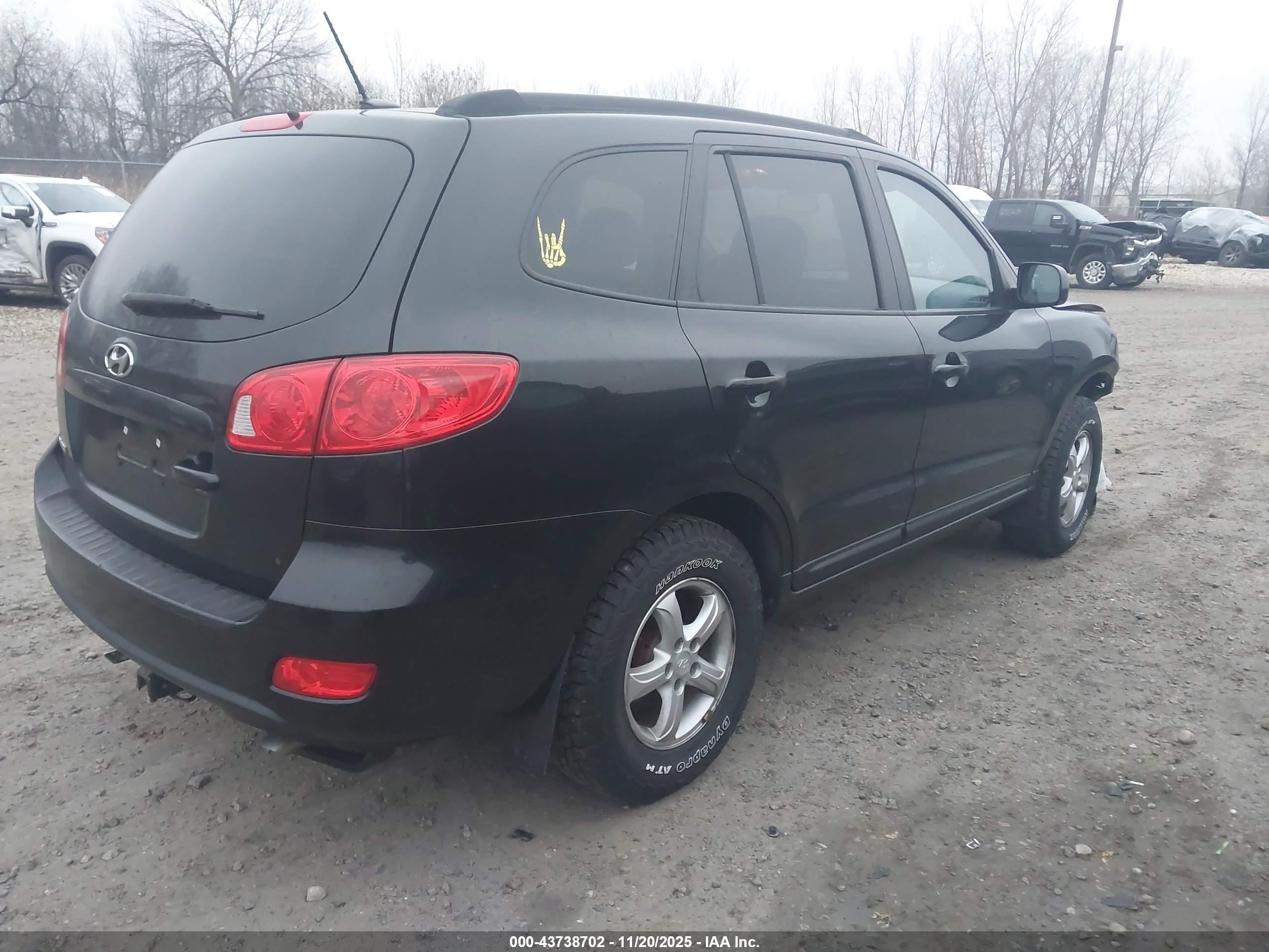 HYUNDAI SANTA image 4