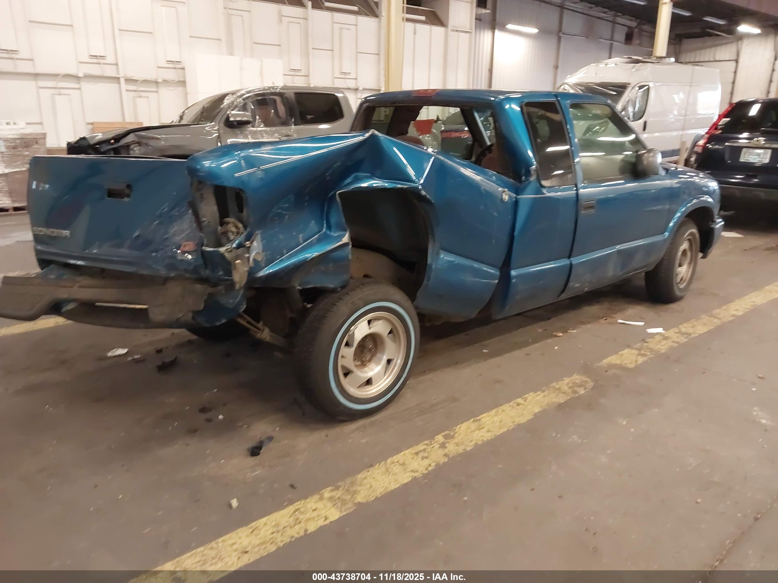 GMC SONOMA image 4