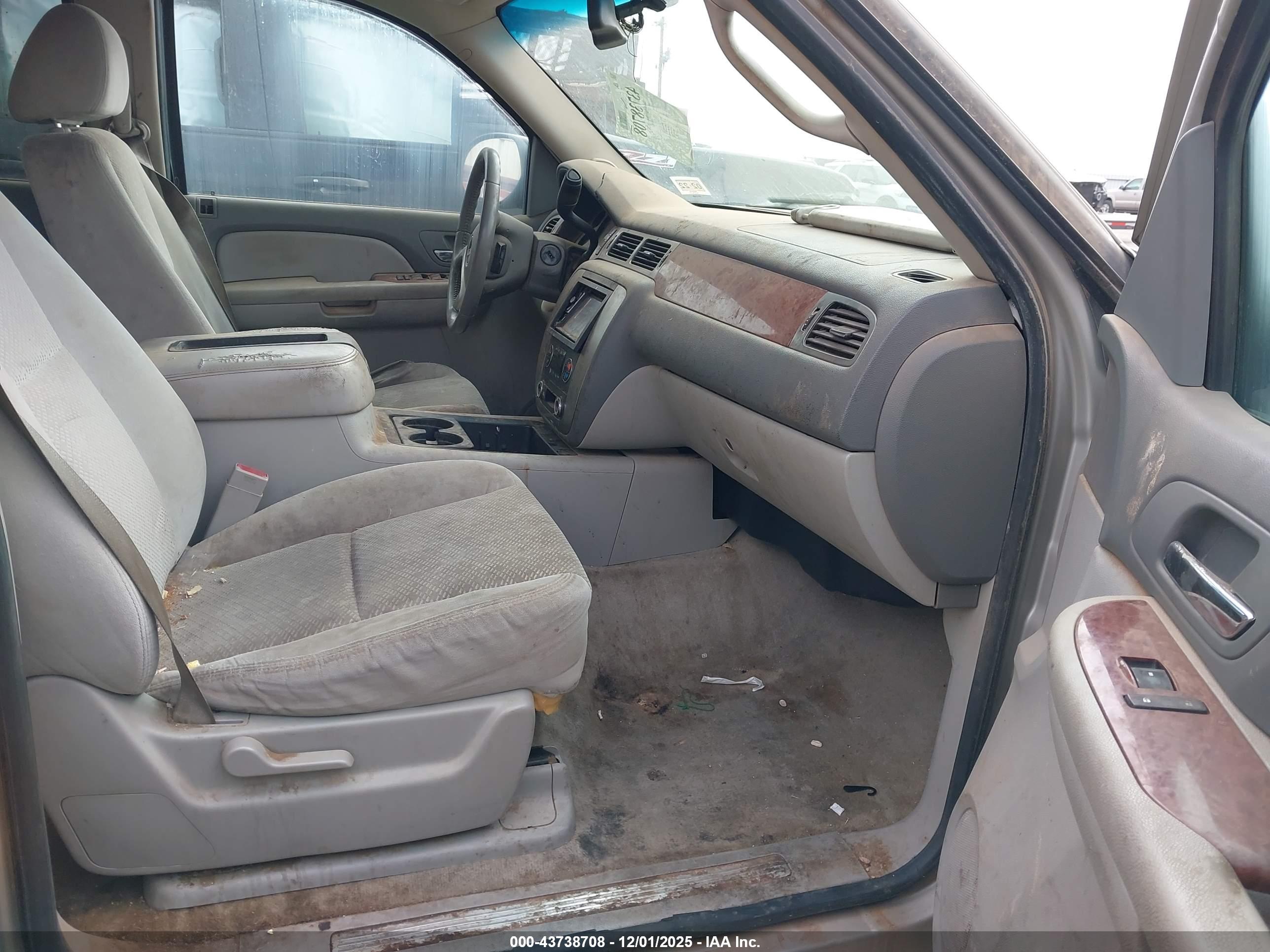 GMC YUKON image 5