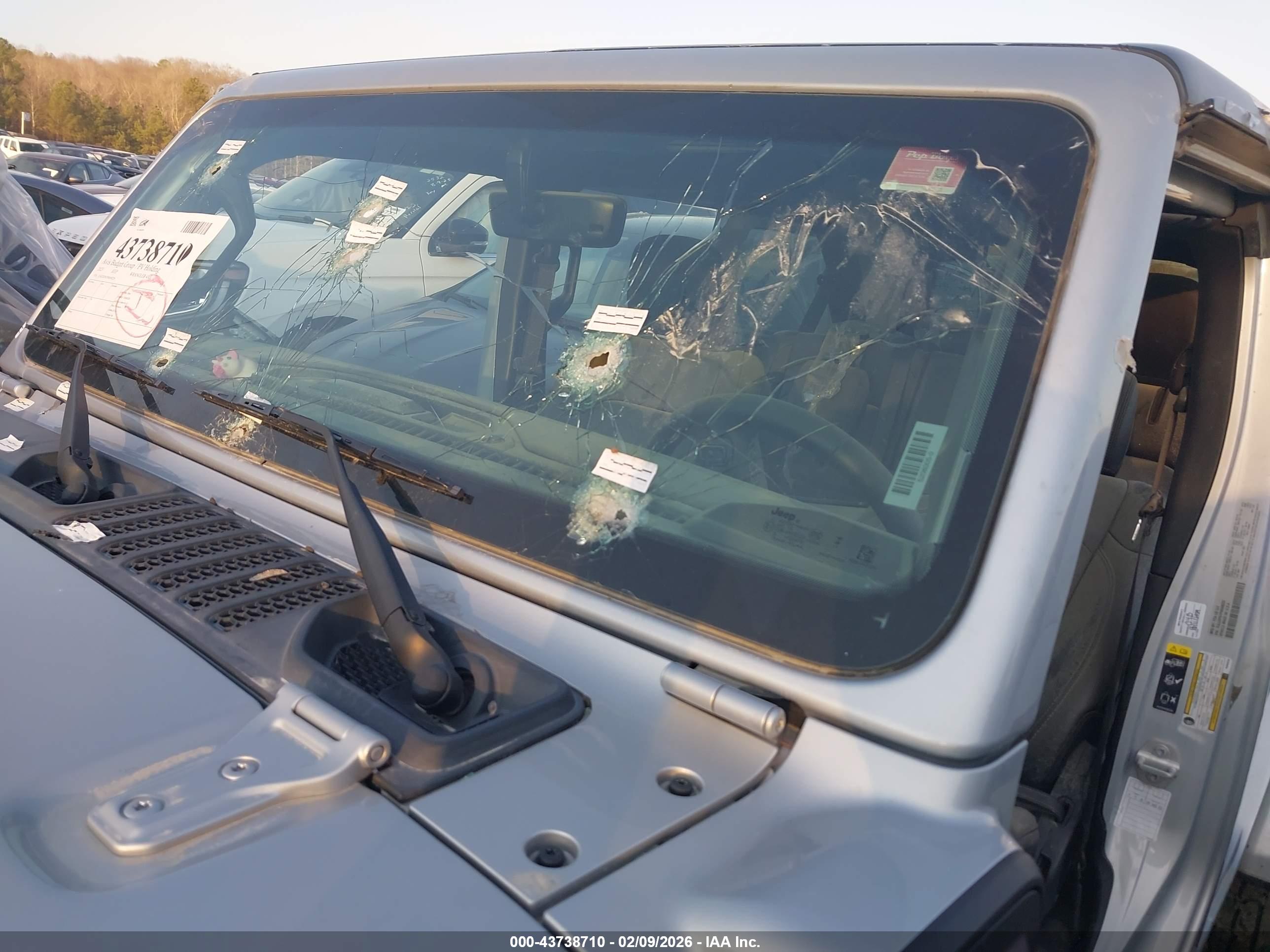 JEEP WRANGLER image 6