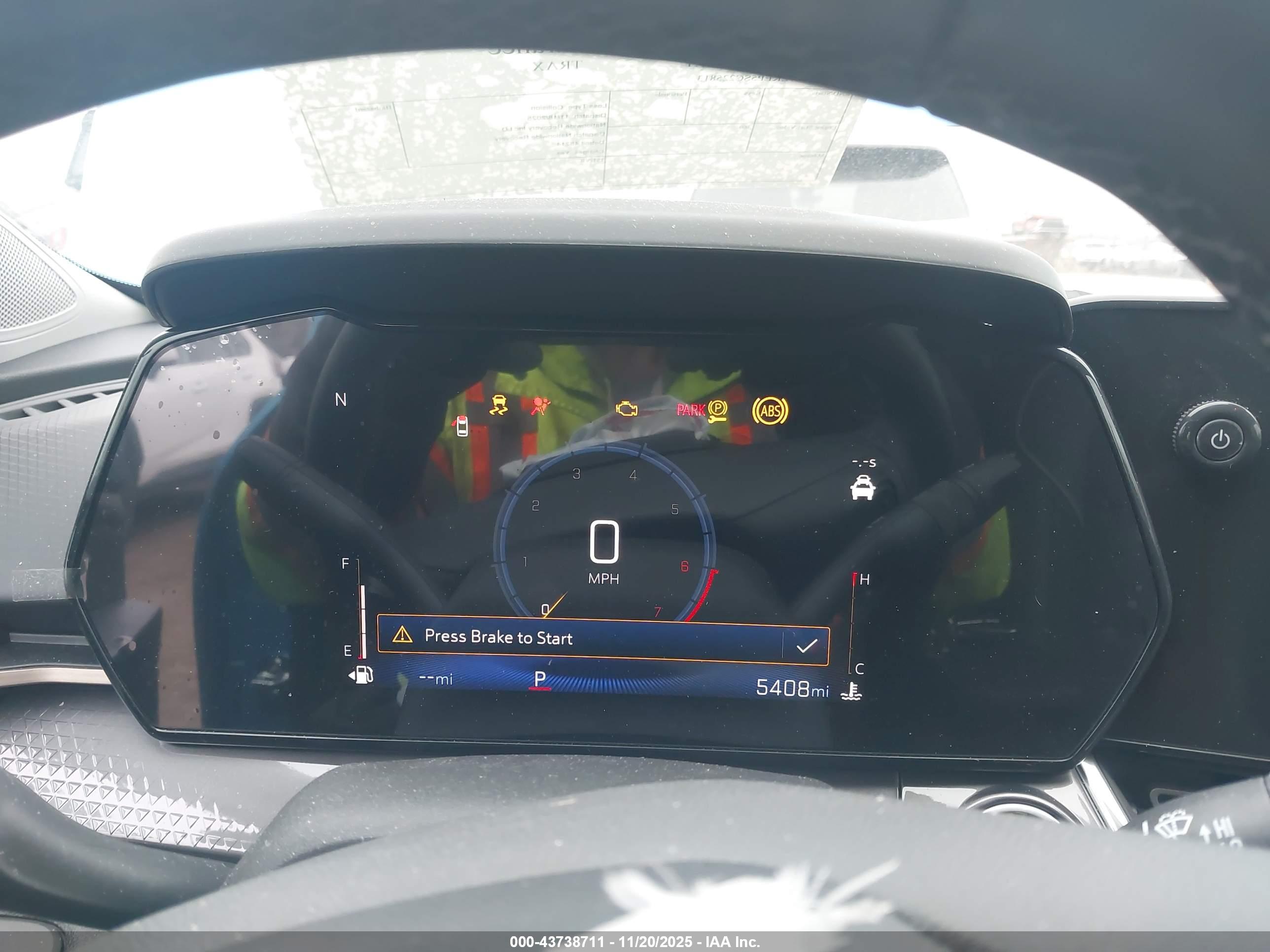 CHEVROLET TRAX image 7