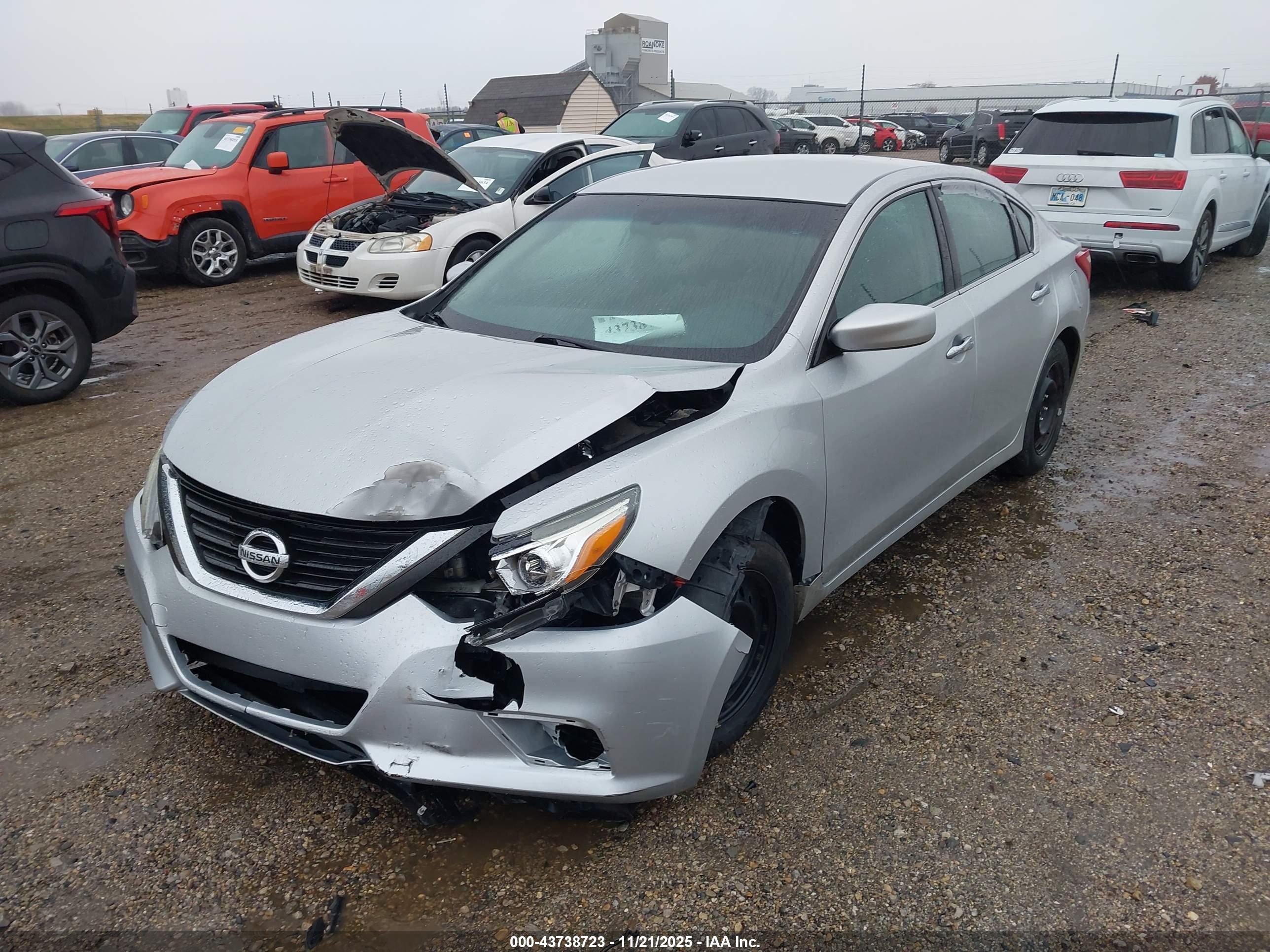 NISSAN ALTIMA image 2