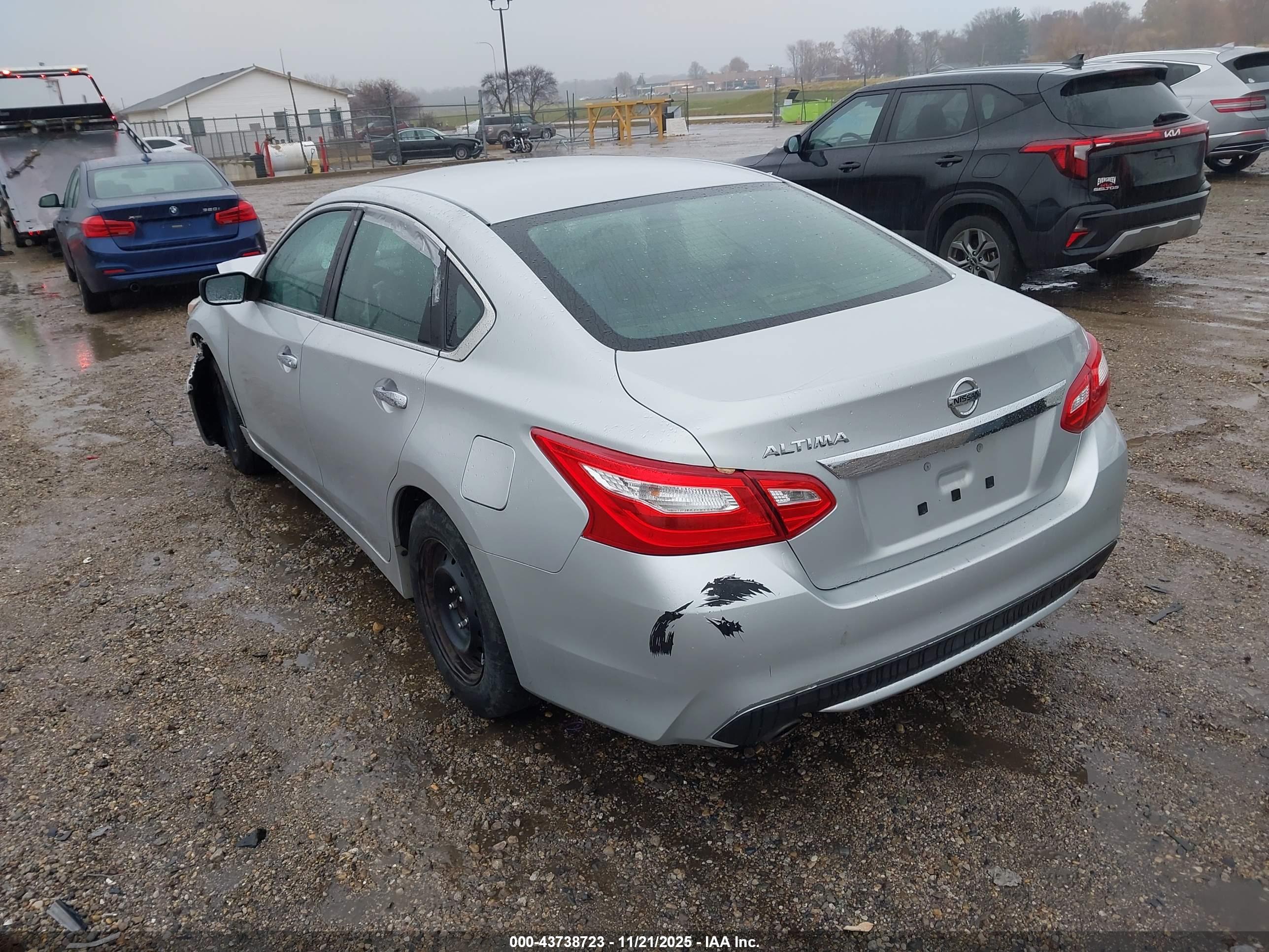 NISSAN ALTIMA image 3