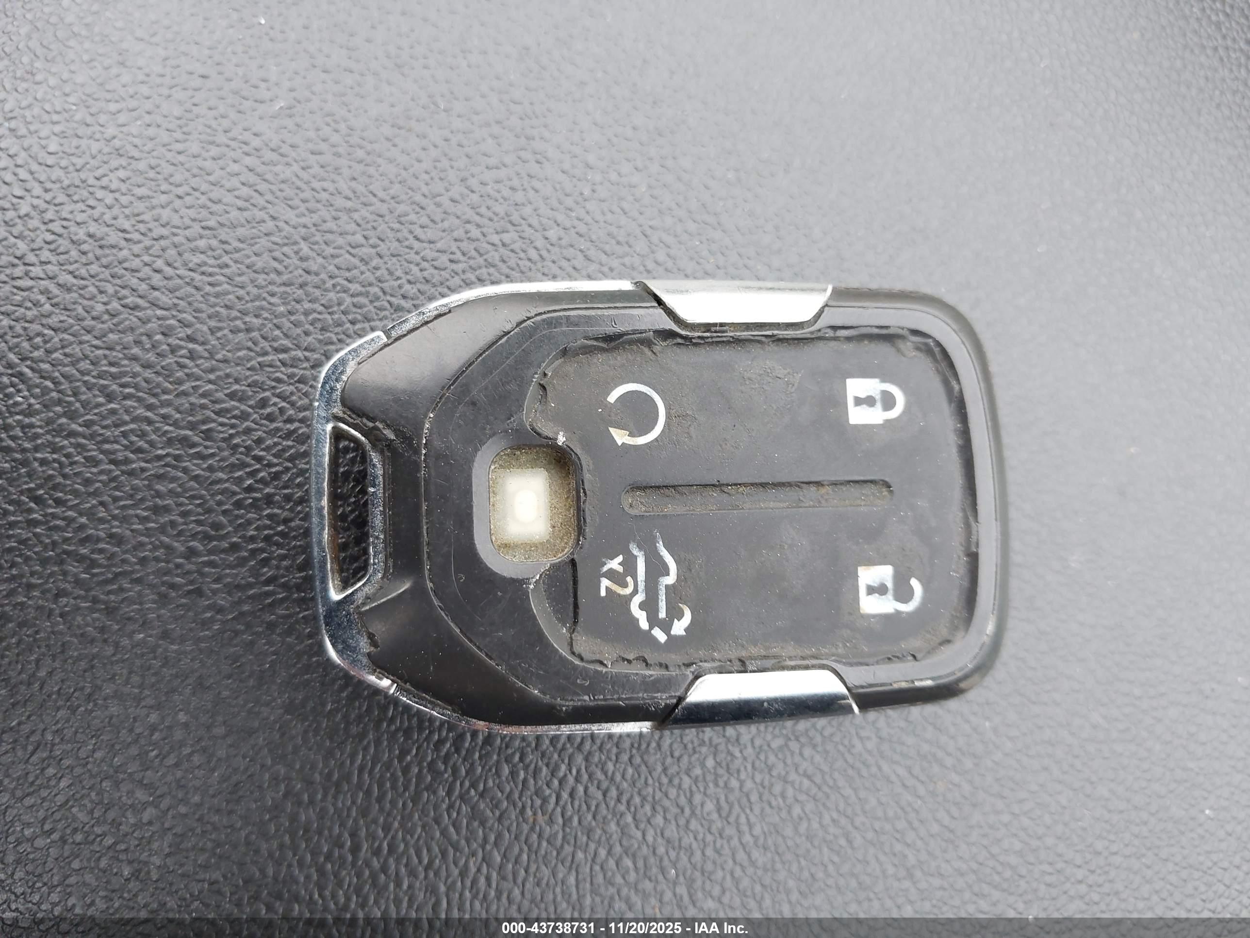 CHEVROLET SILVERADO image 11