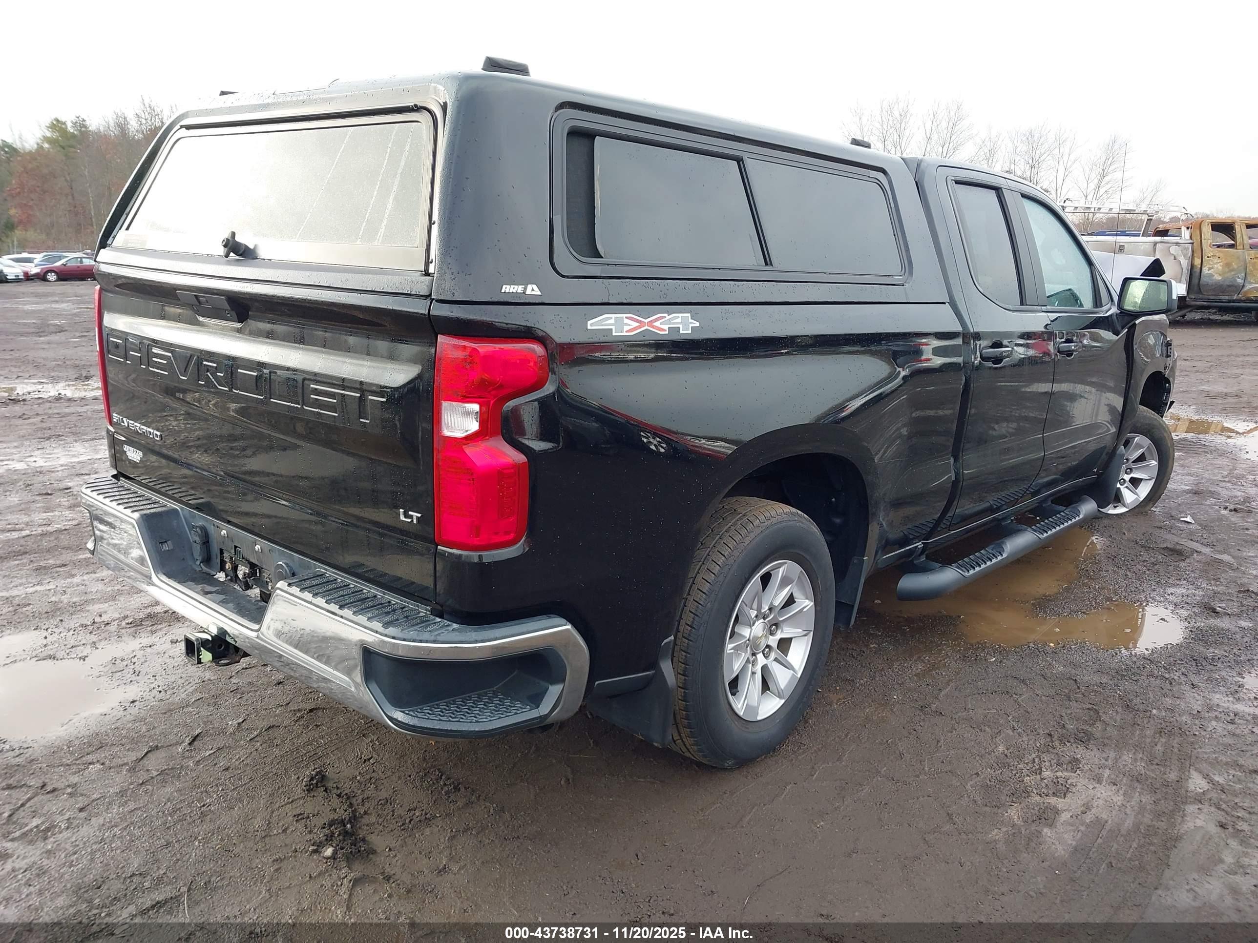 CHEVROLET SILVERADO image 4