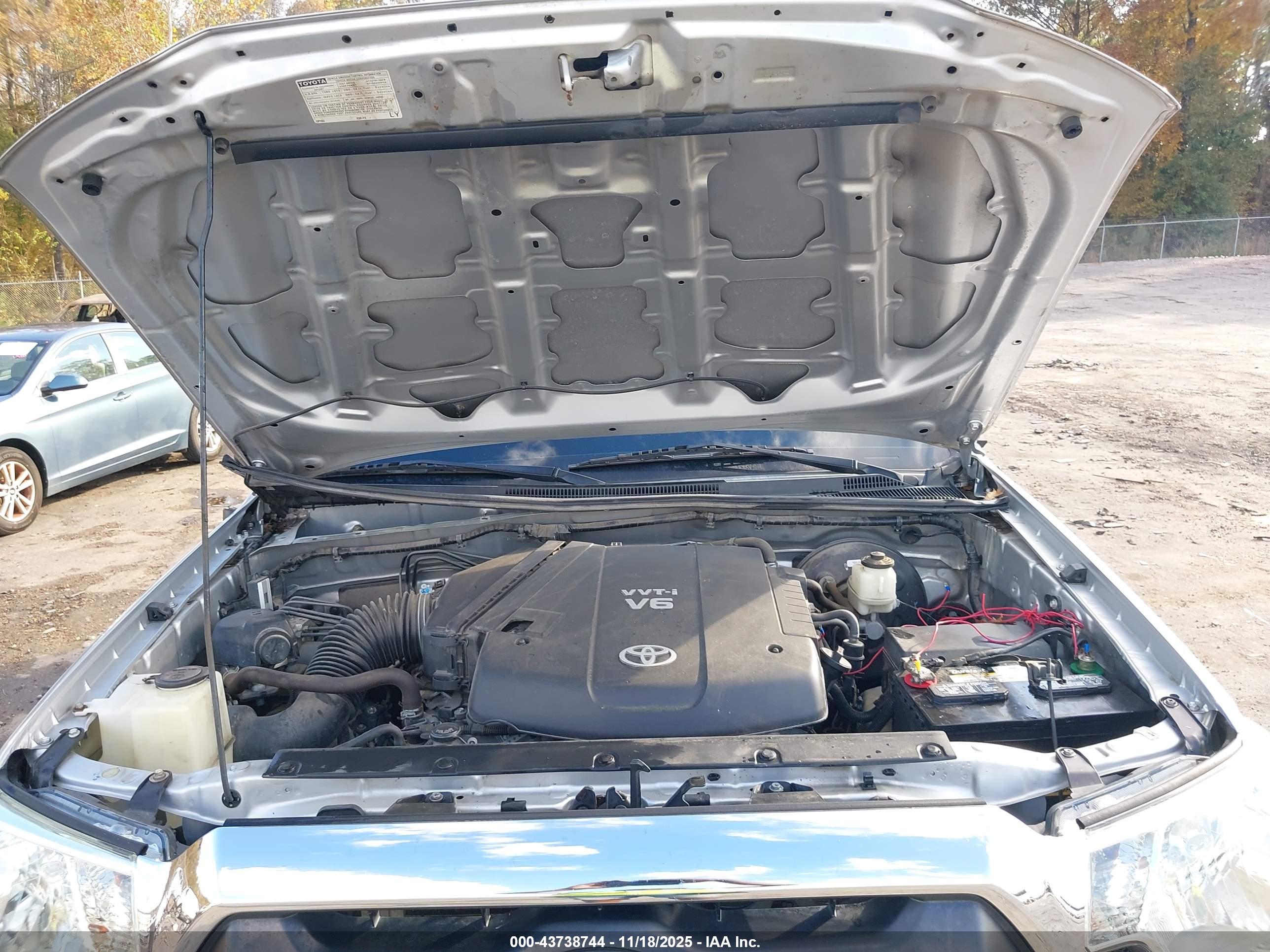 TOYOTA TACOMA image 10