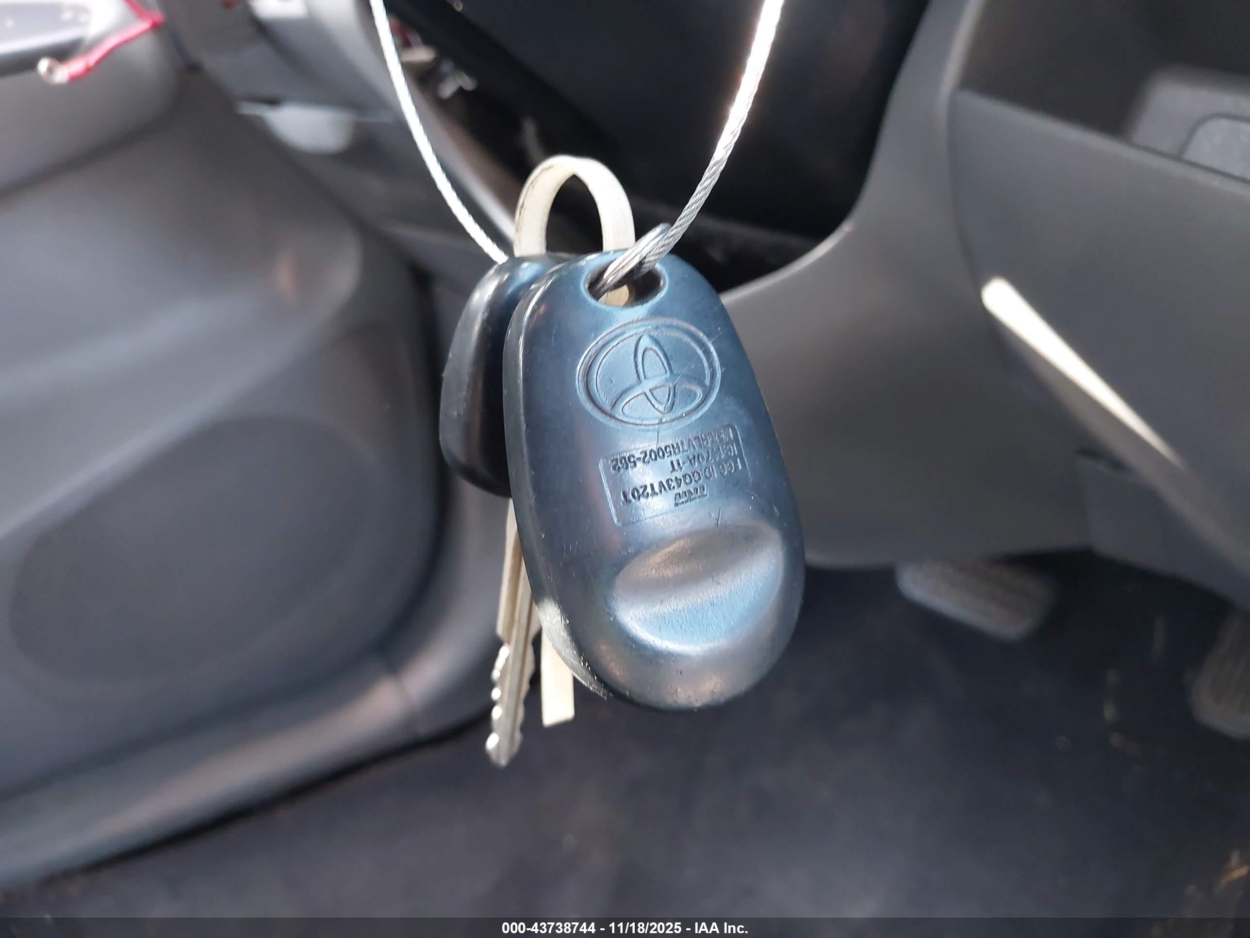 TOYOTA TACOMA image 11