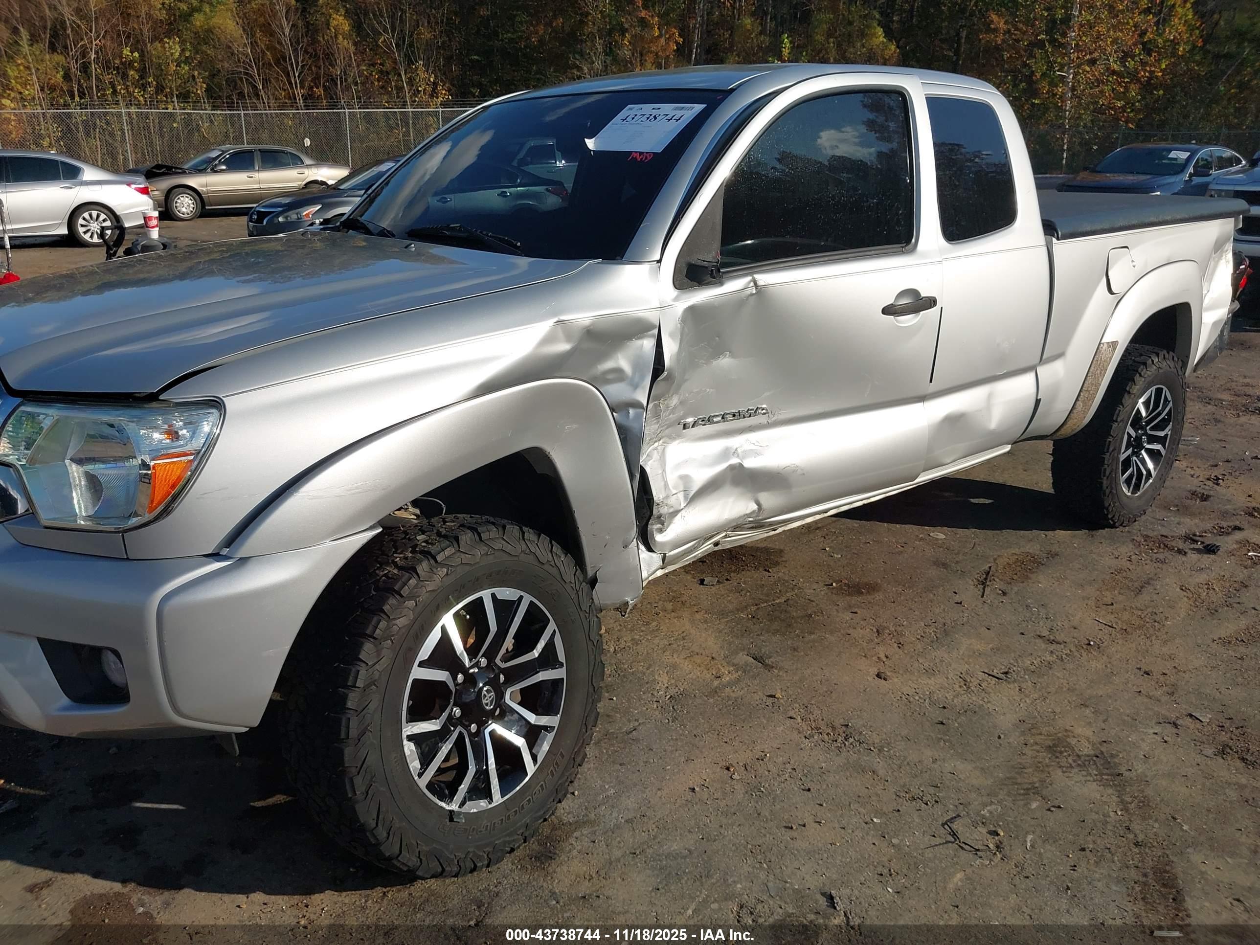 TOYOTA TACOMA image 6