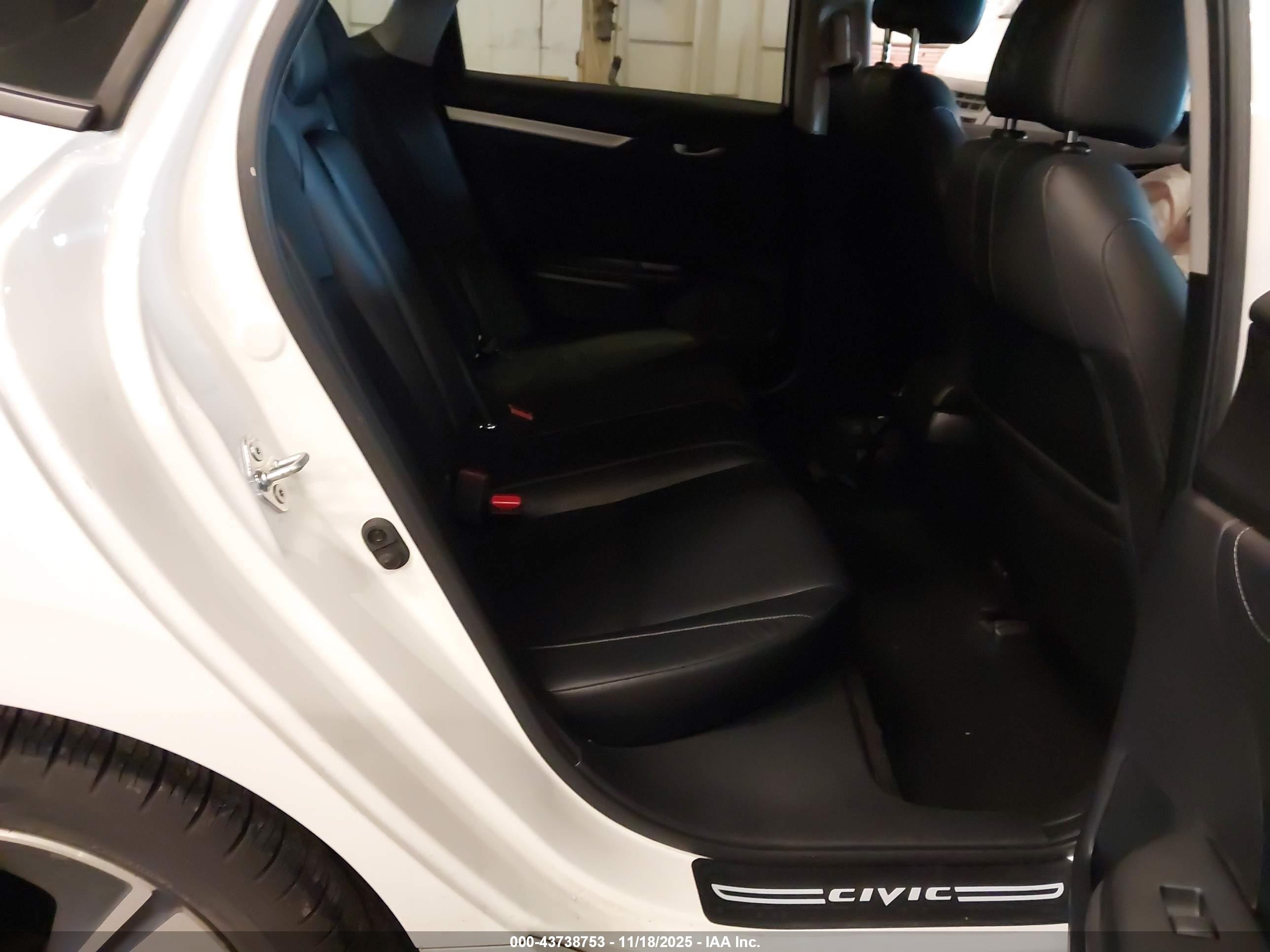 HONDA CIVIC image 8