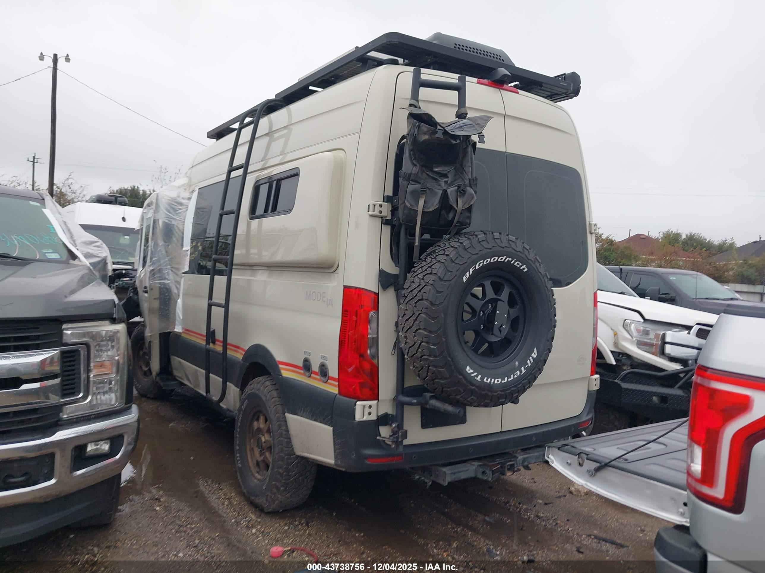 MERCEDES-BENZ SPRINTER image 3