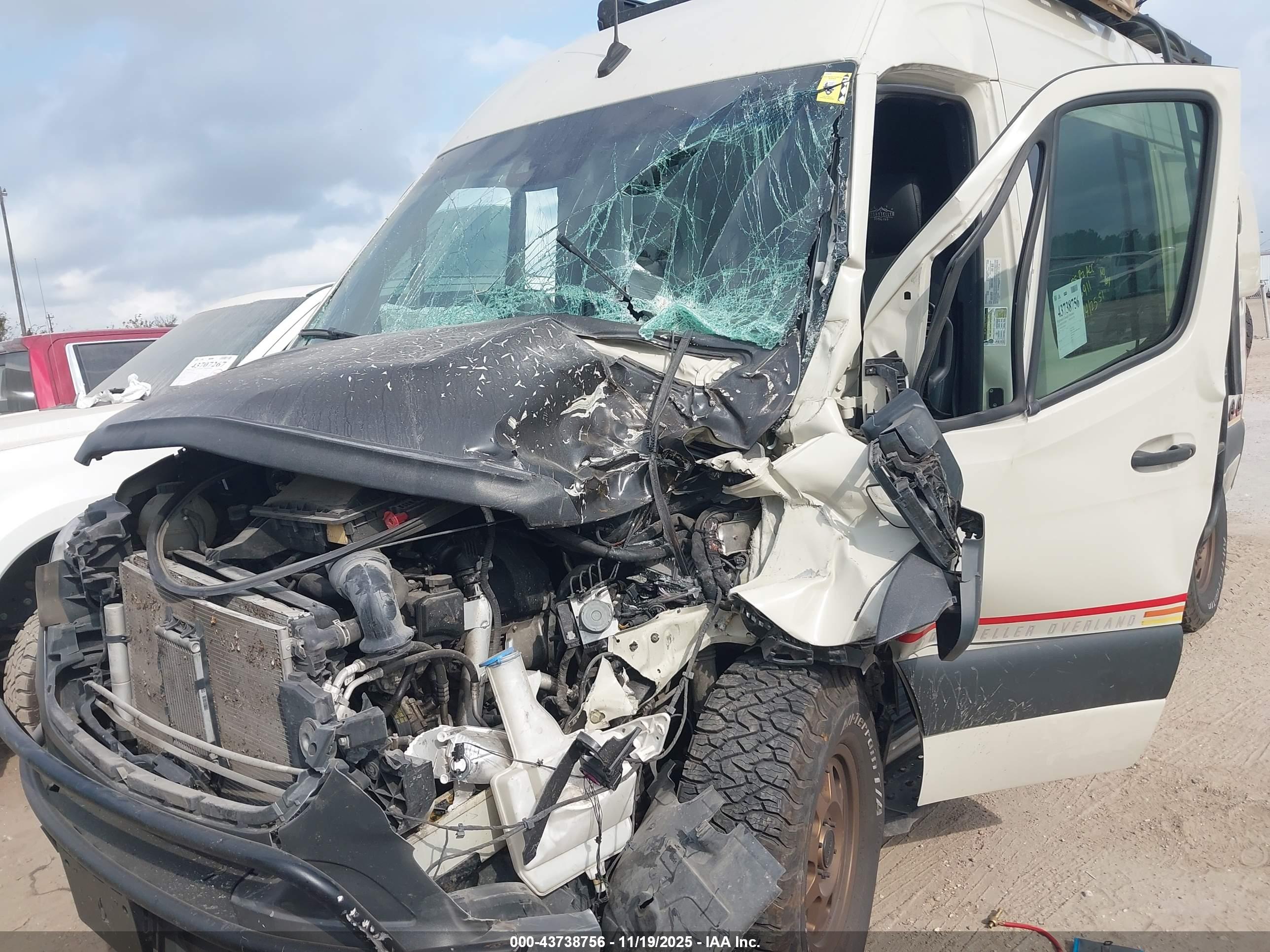 MERCEDES-BENZ SPRINTER image 6