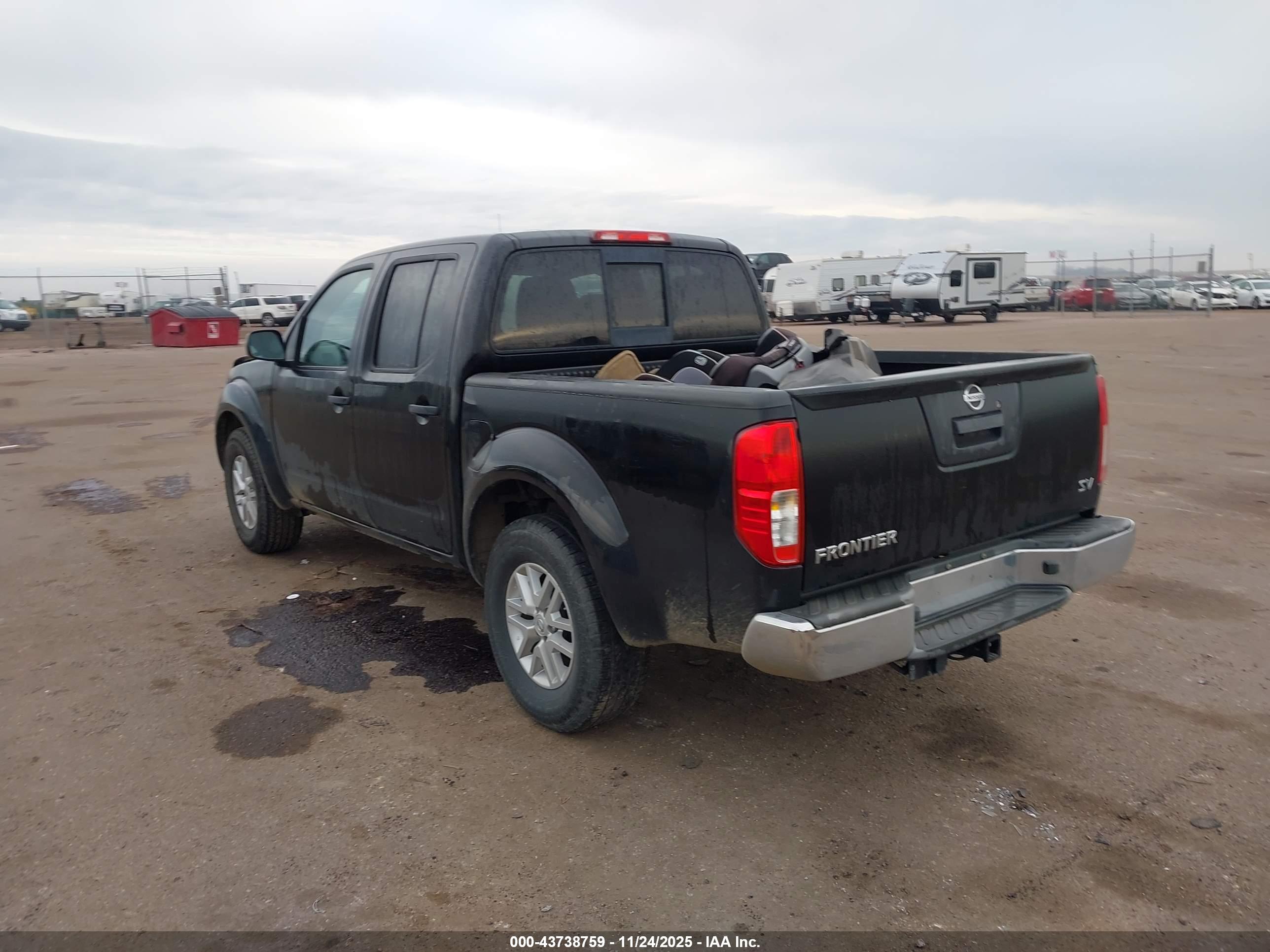 NISSAN FRONTIER image 3