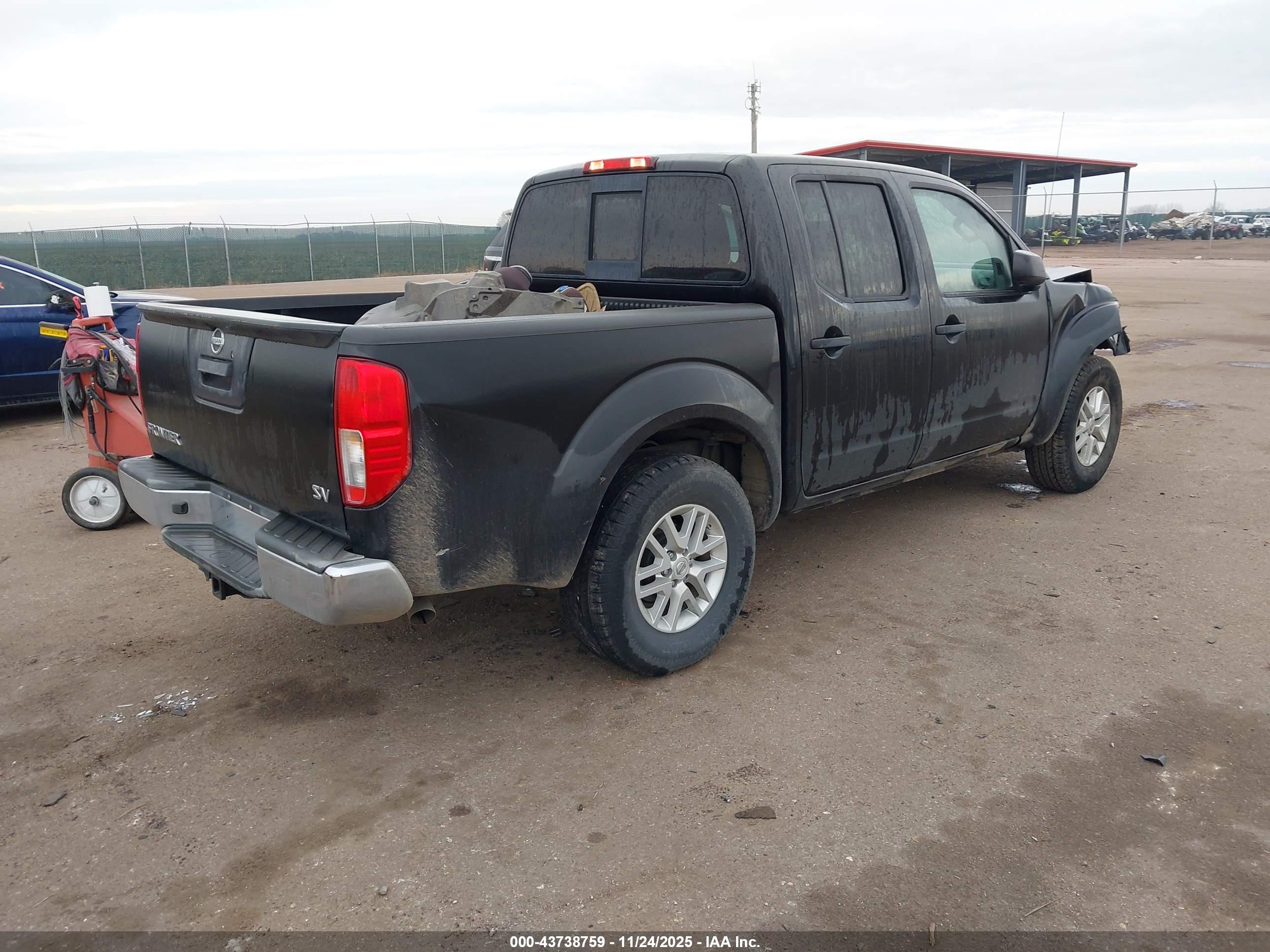 NISSAN FRONTIER image 4