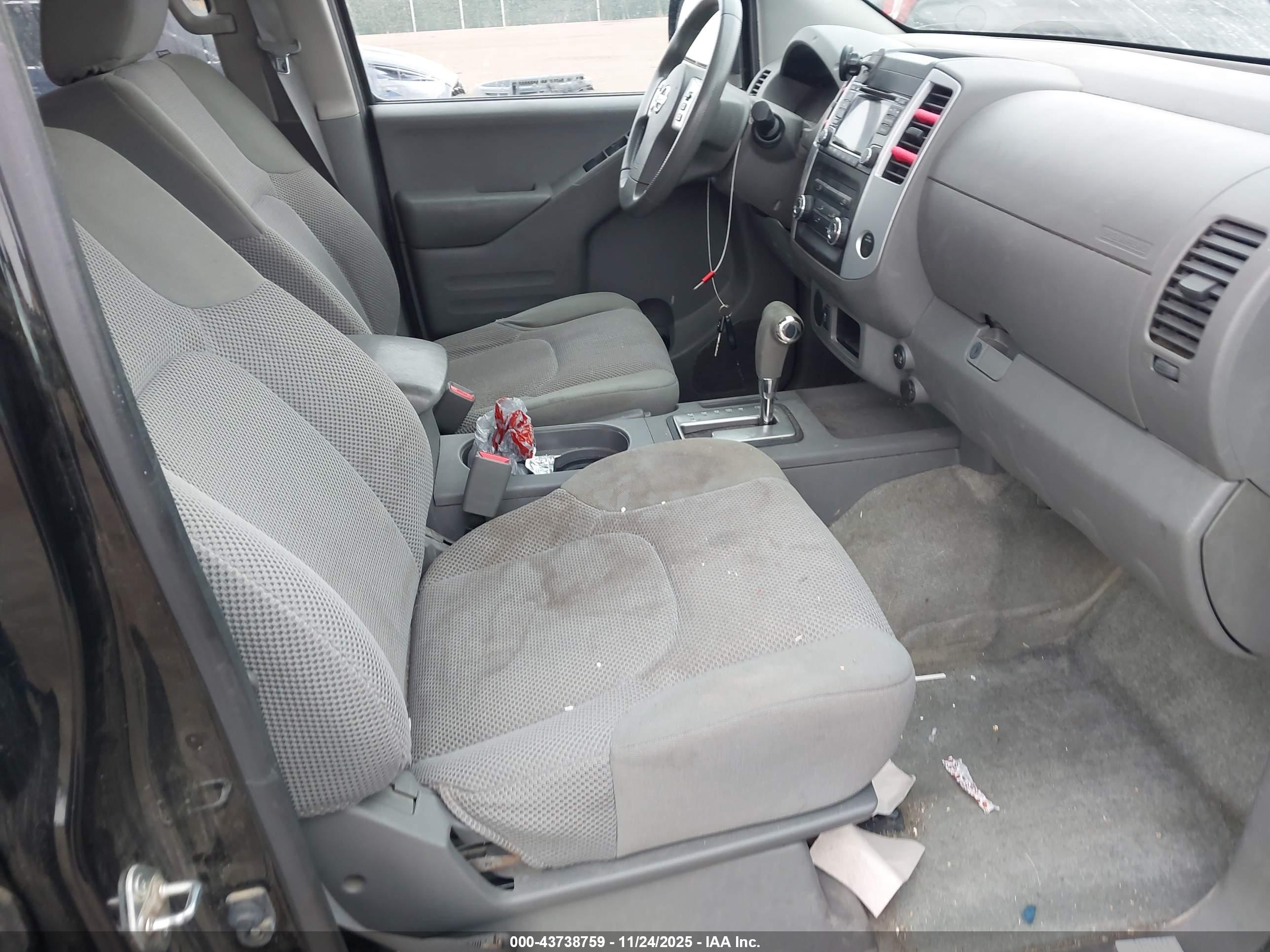NISSAN FRONTIER image 5