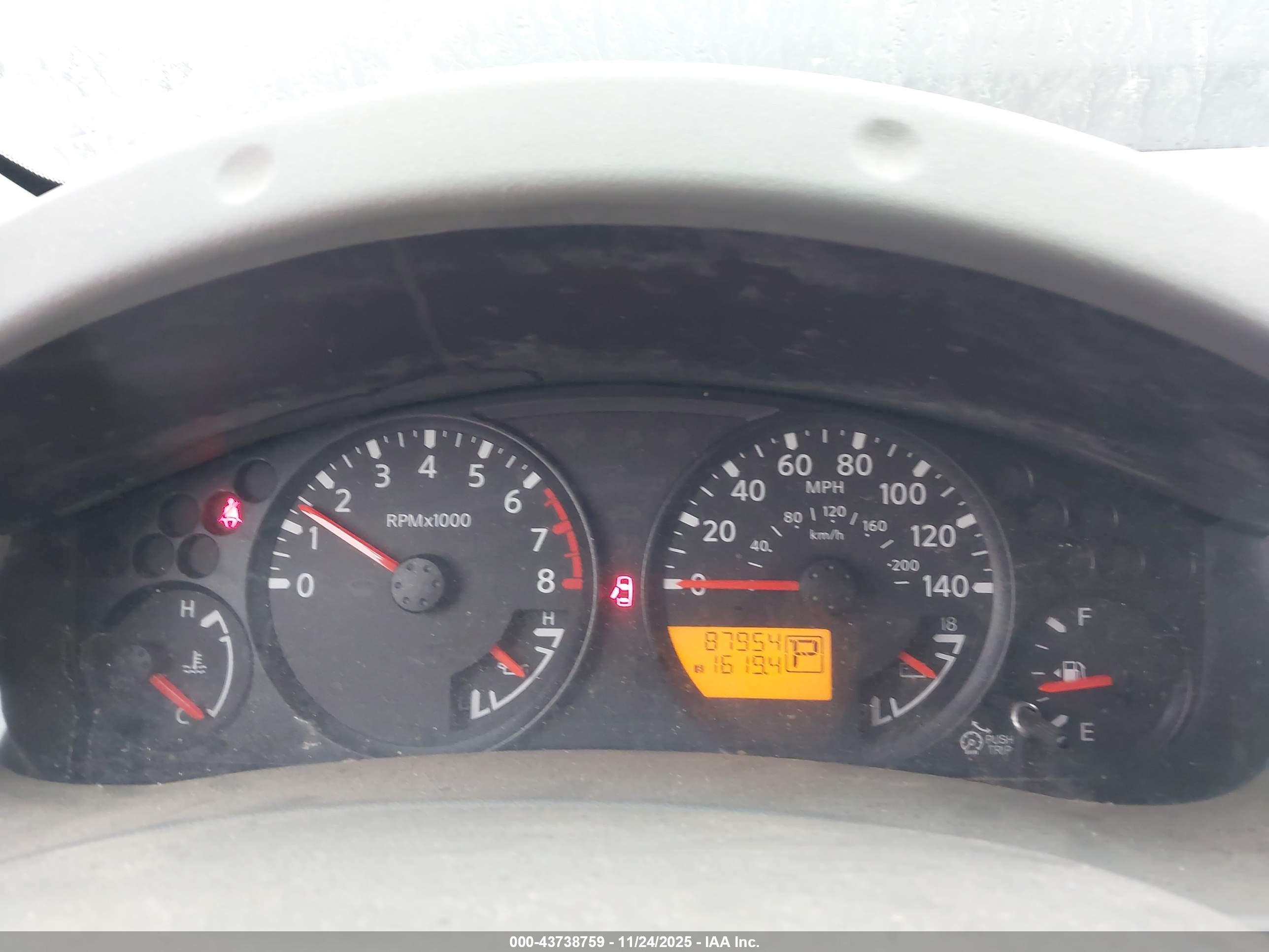 NISSAN FRONTIER image 7