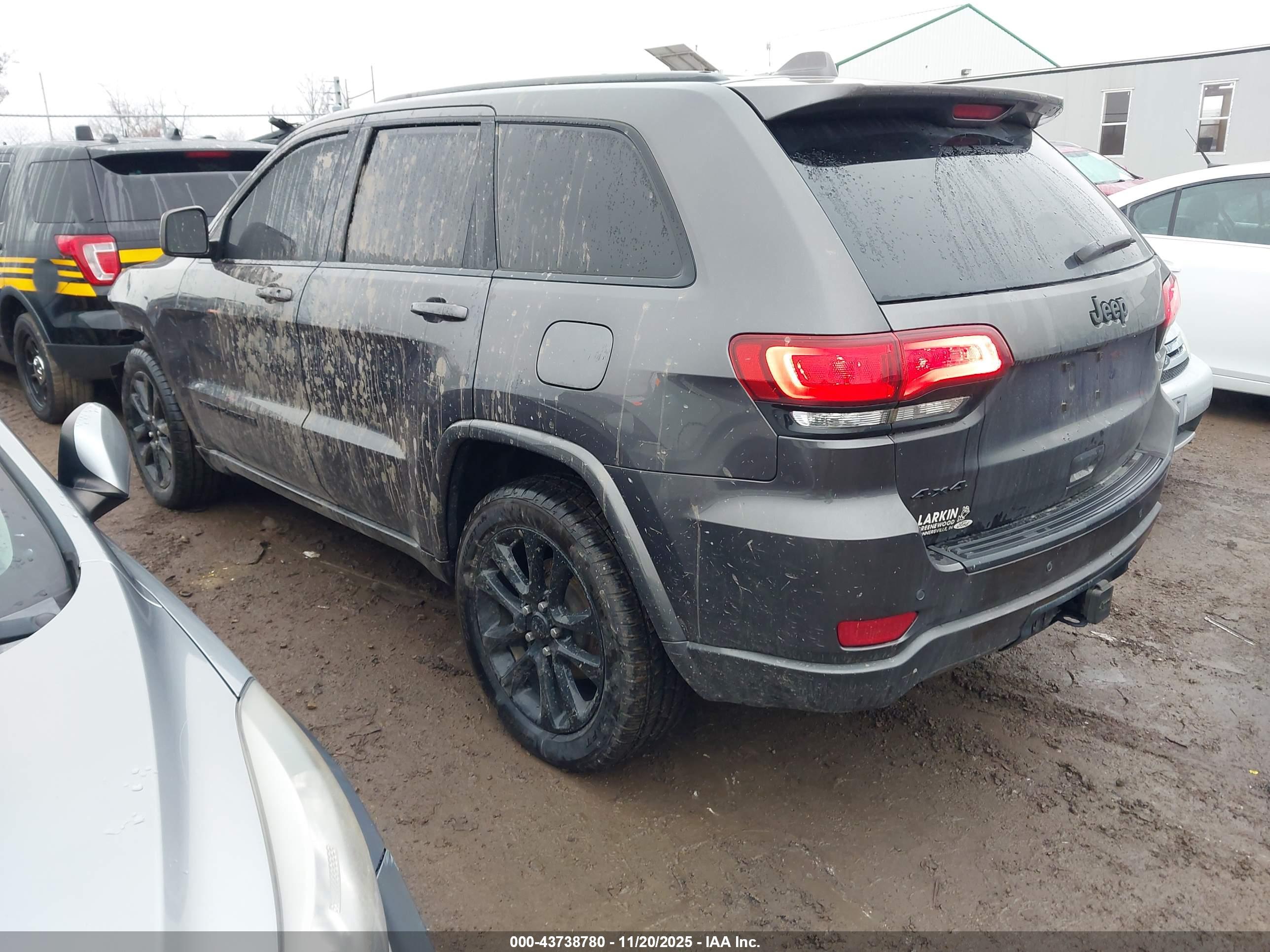 JEEP GRAND image 3