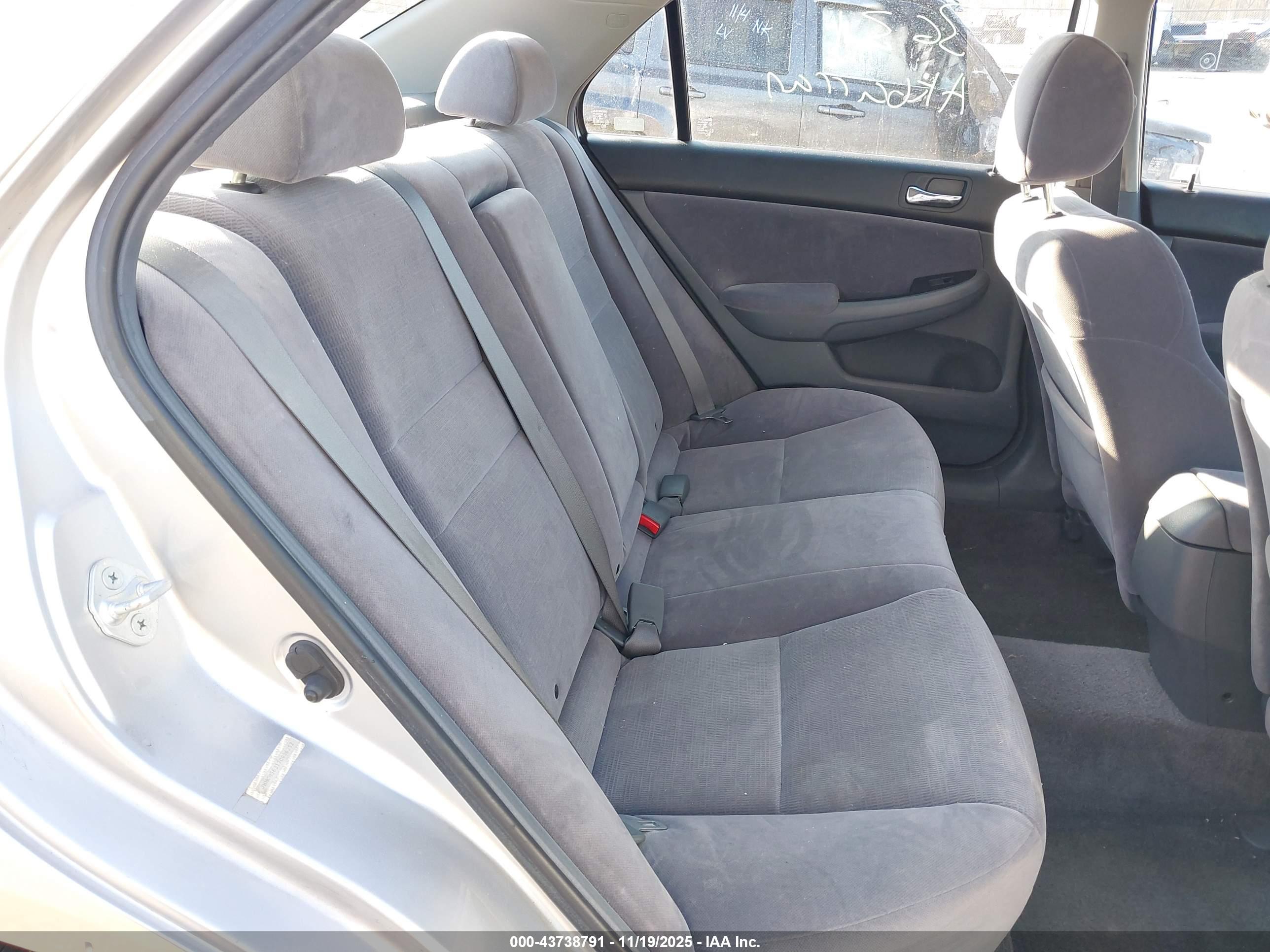 HONDA ACCORD image 8