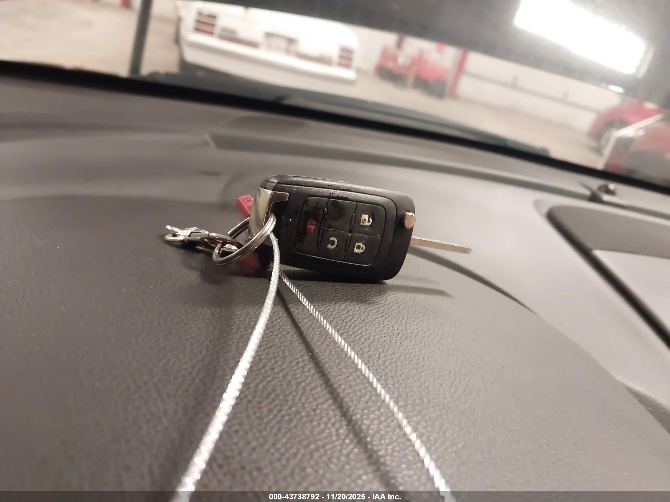 CHEVROLET EQUINOX image 11