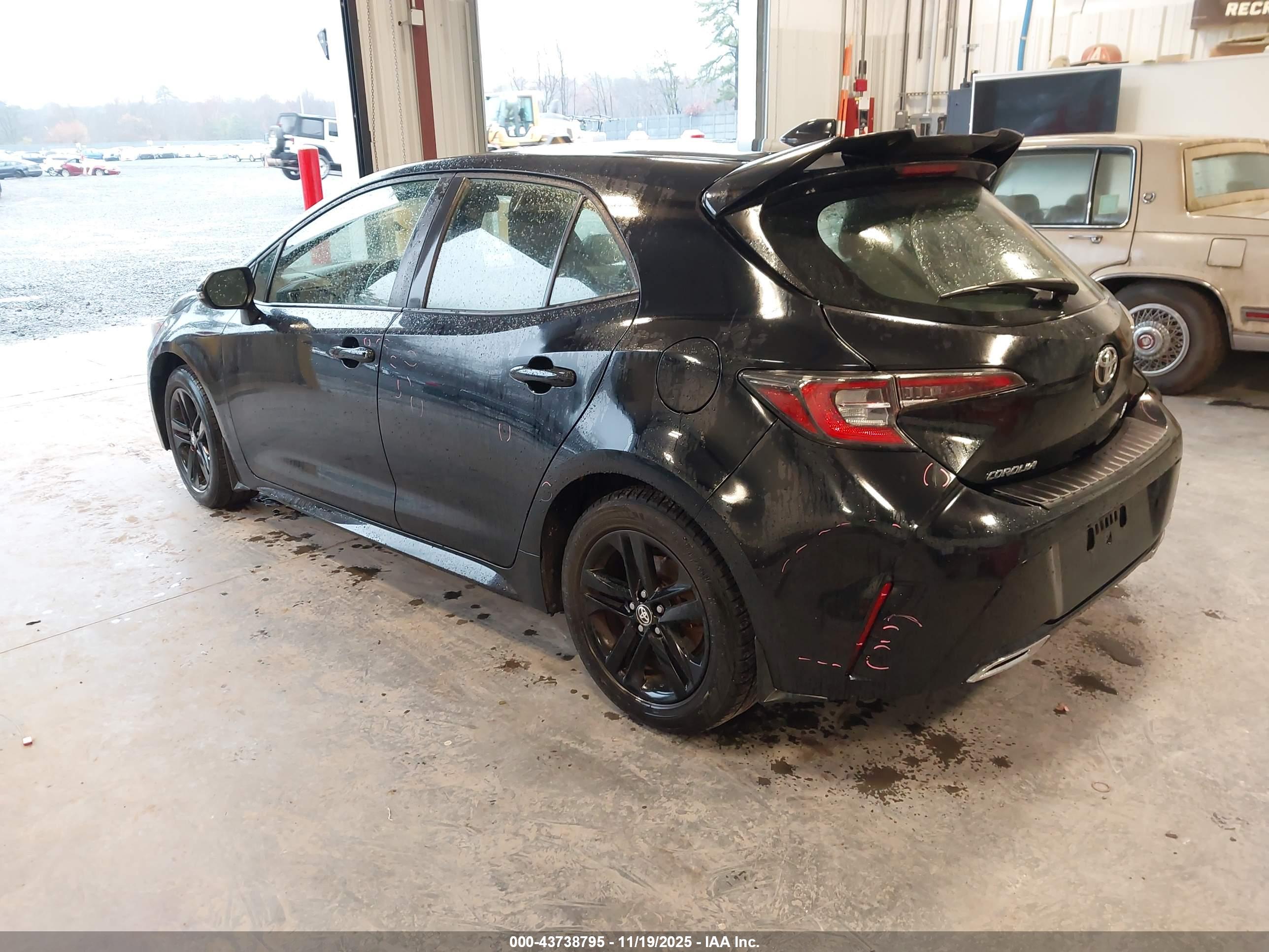 TOYOTA COROLLA image 3
