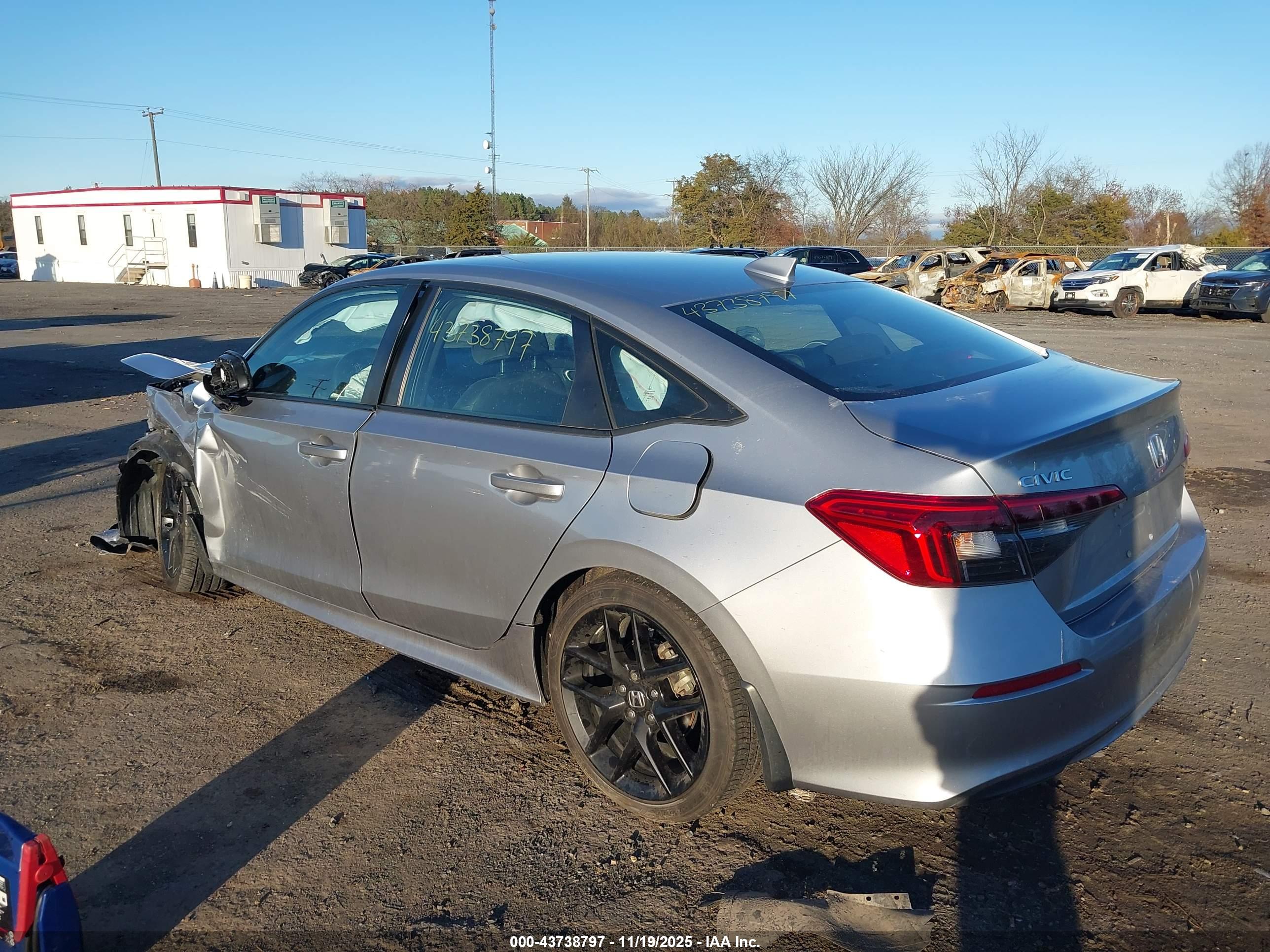 HONDA CIVIC image 3