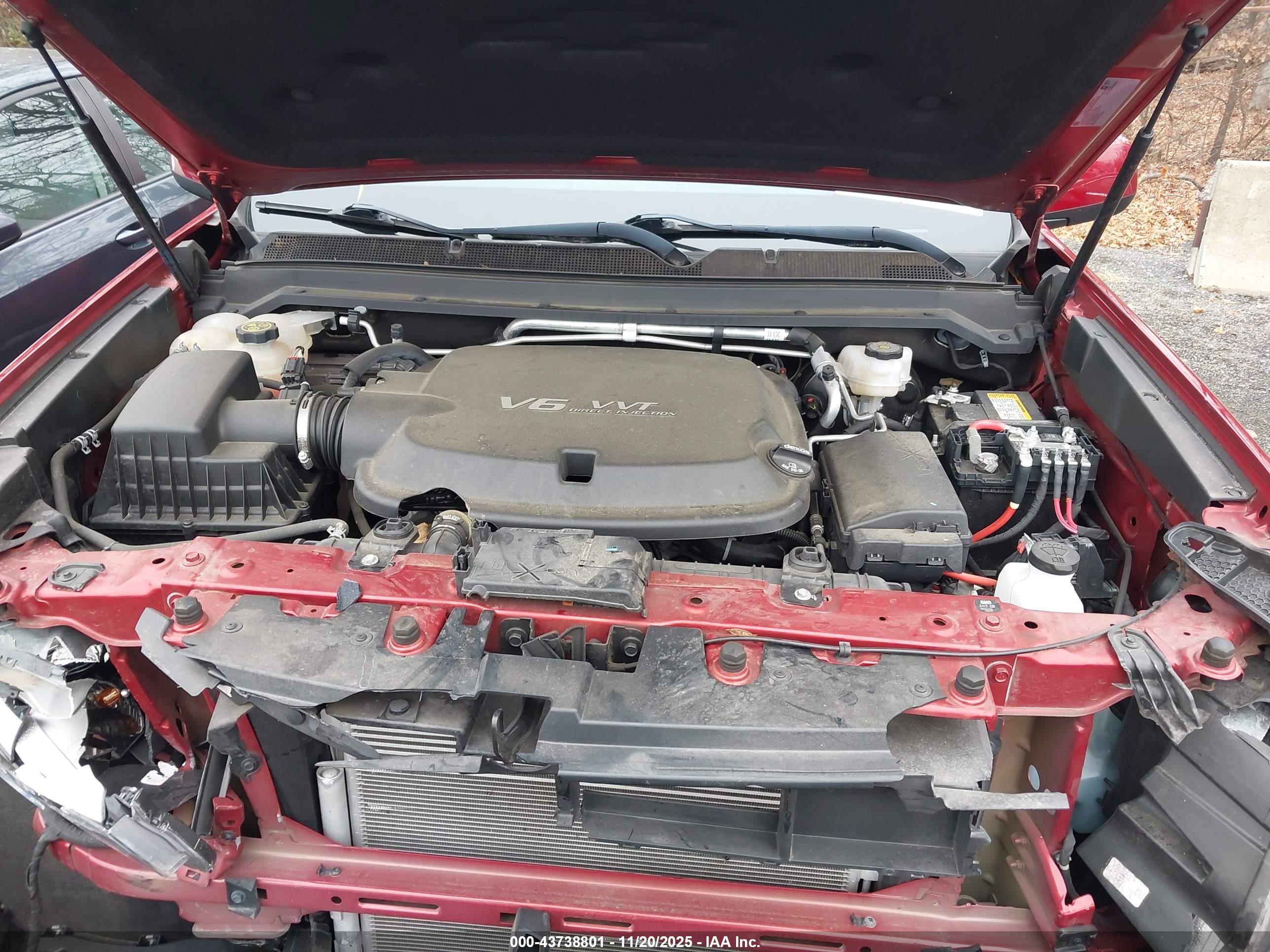 CHEVROLET COLORADO image 10