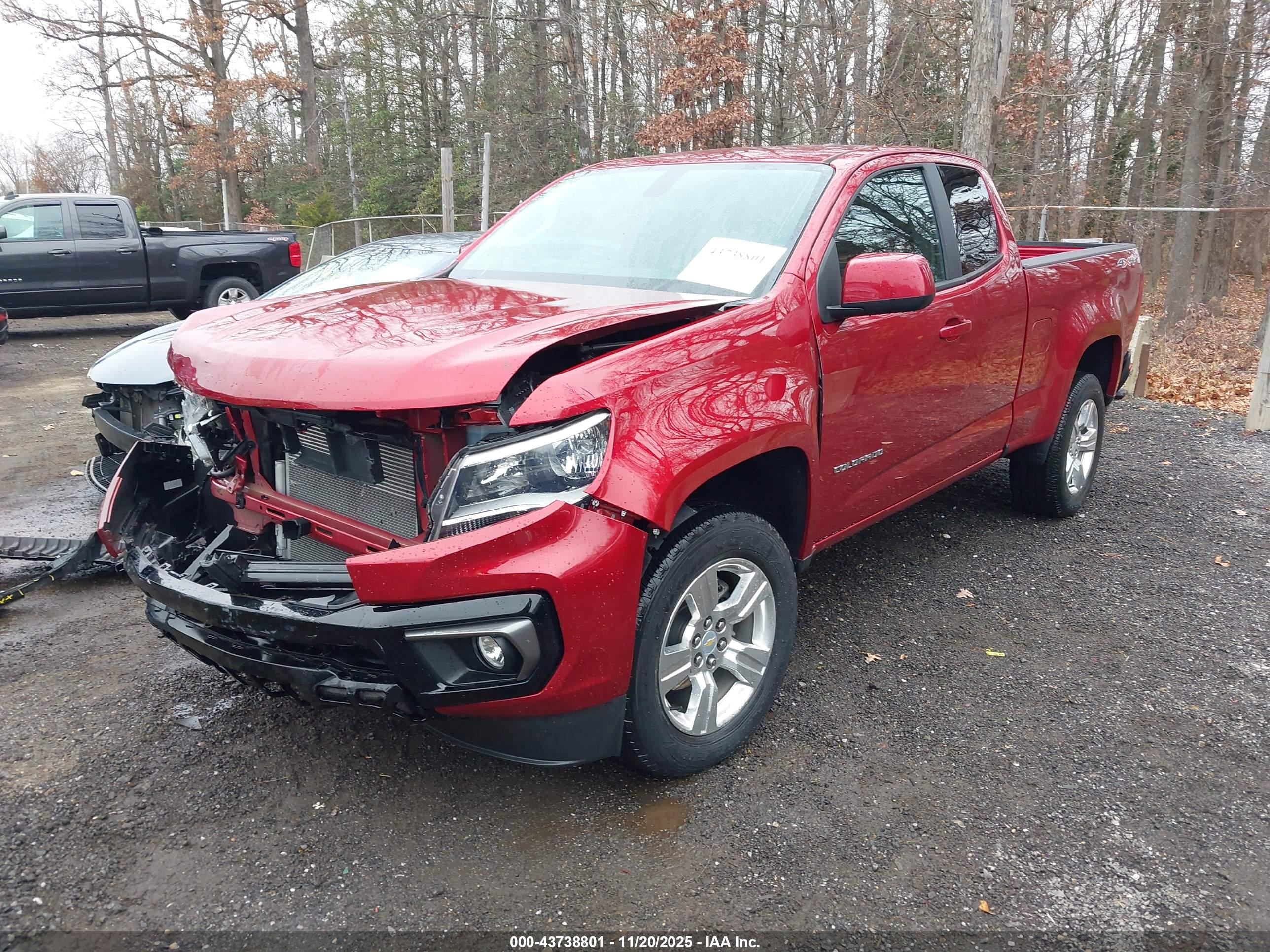 CHEVROLET COLORADO image 2