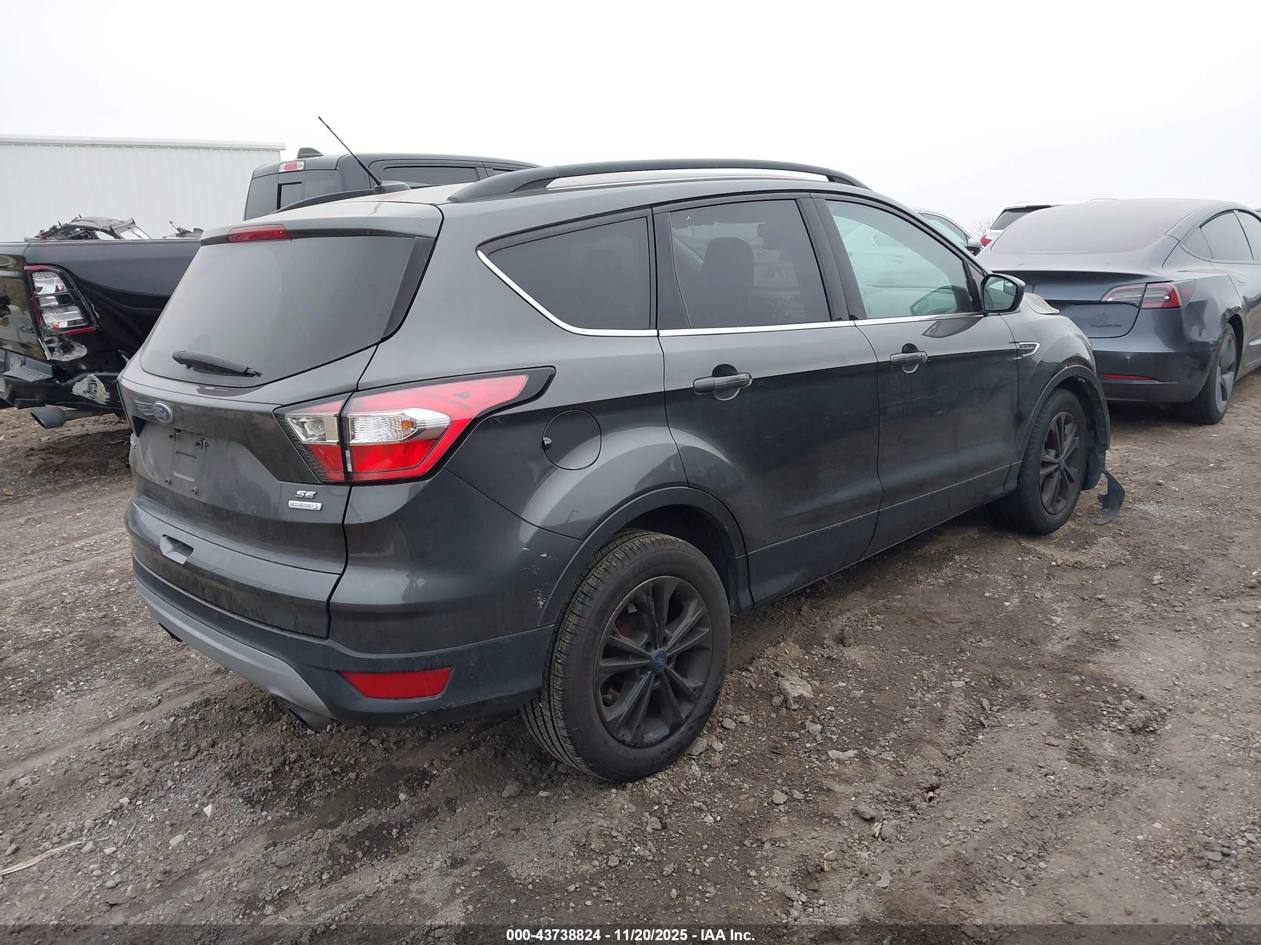 FORD ESCAPE image 4