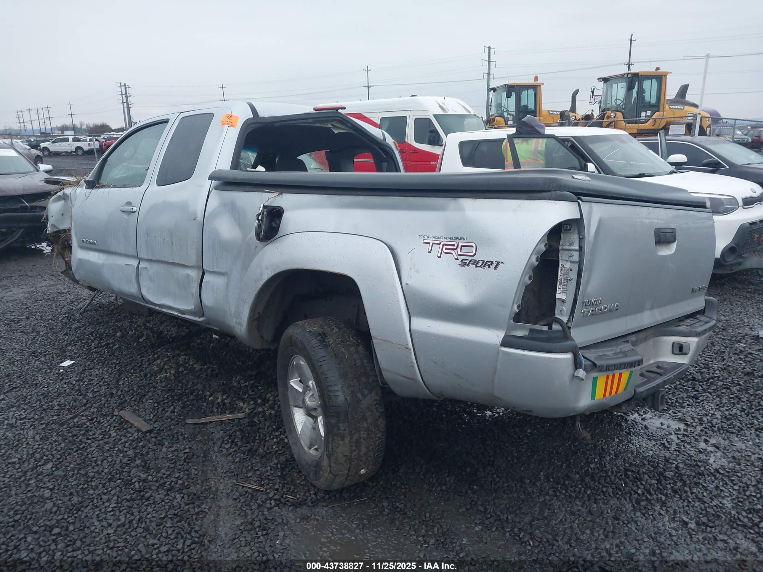 TOYOTA TACOMA image 3