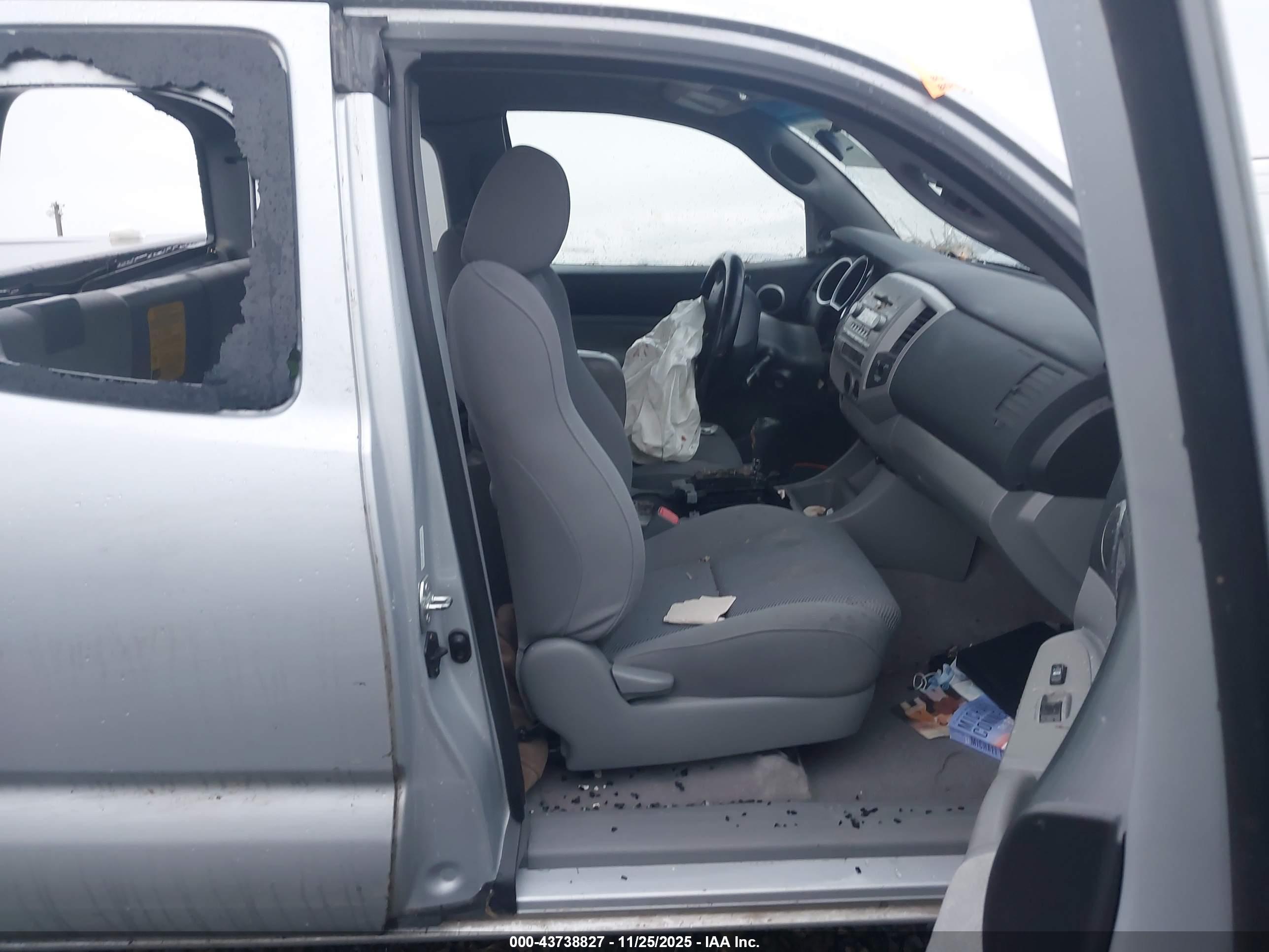 TOYOTA TACOMA image 5
