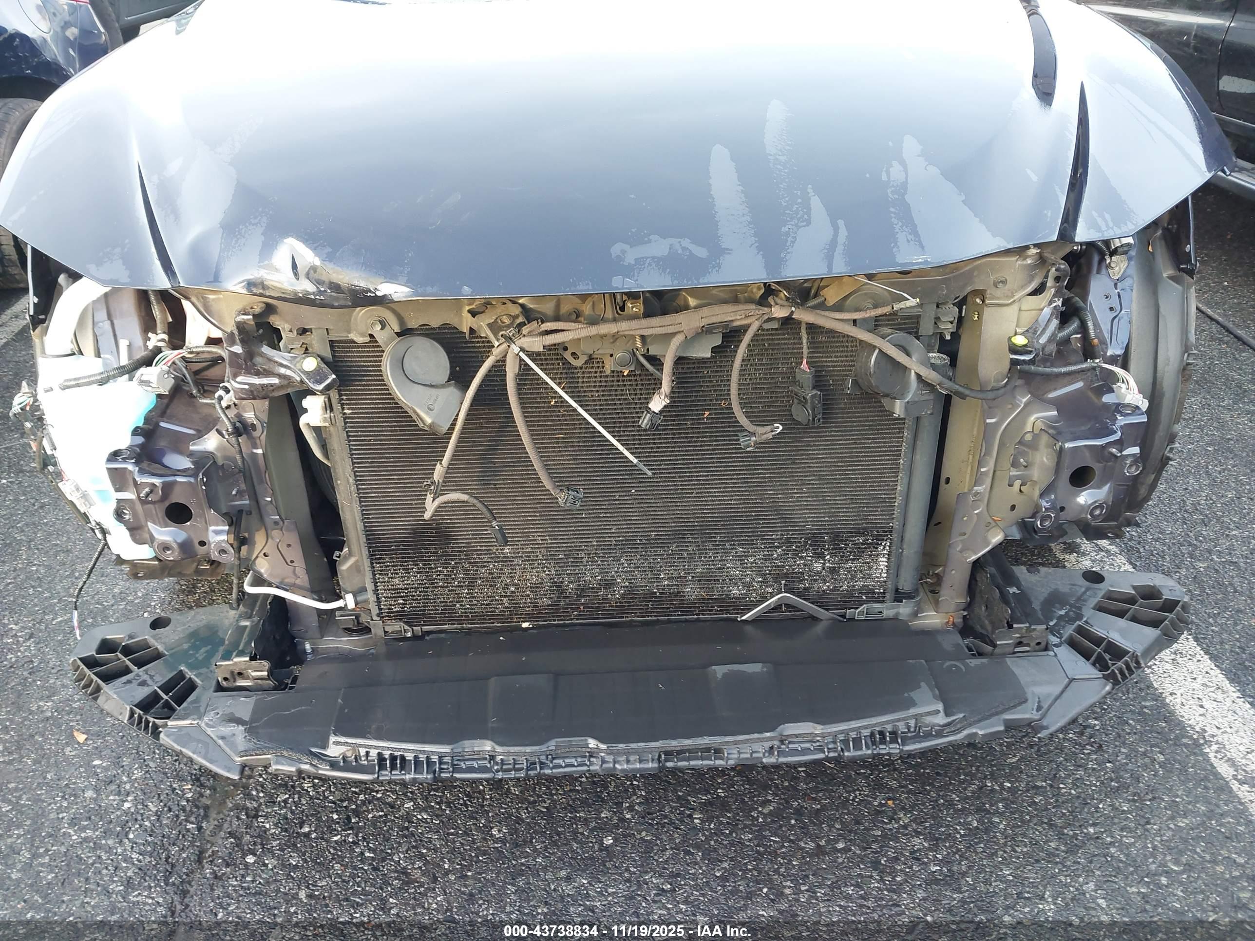 LEXUS ES image 6