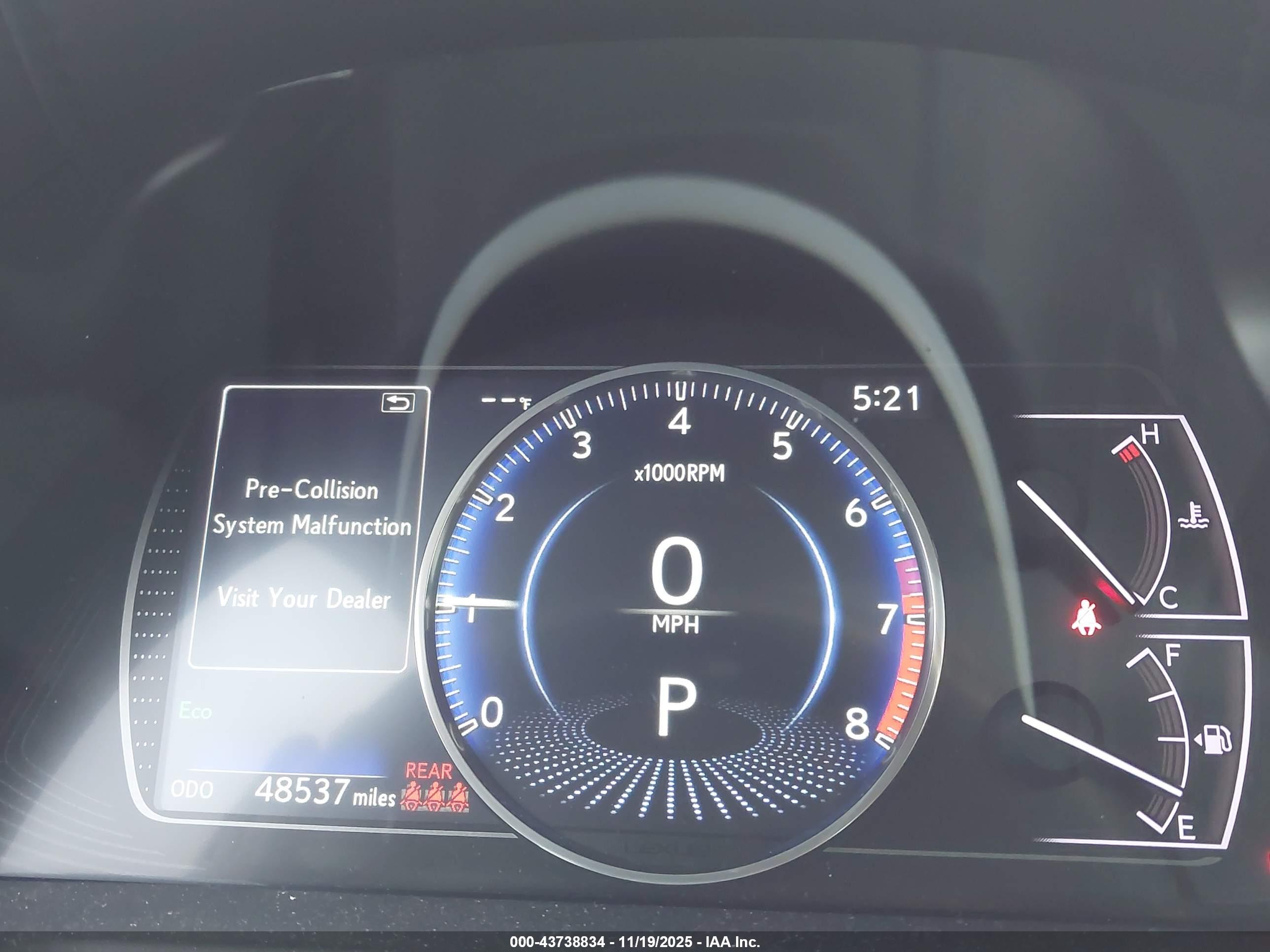 LEXUS ES image 7