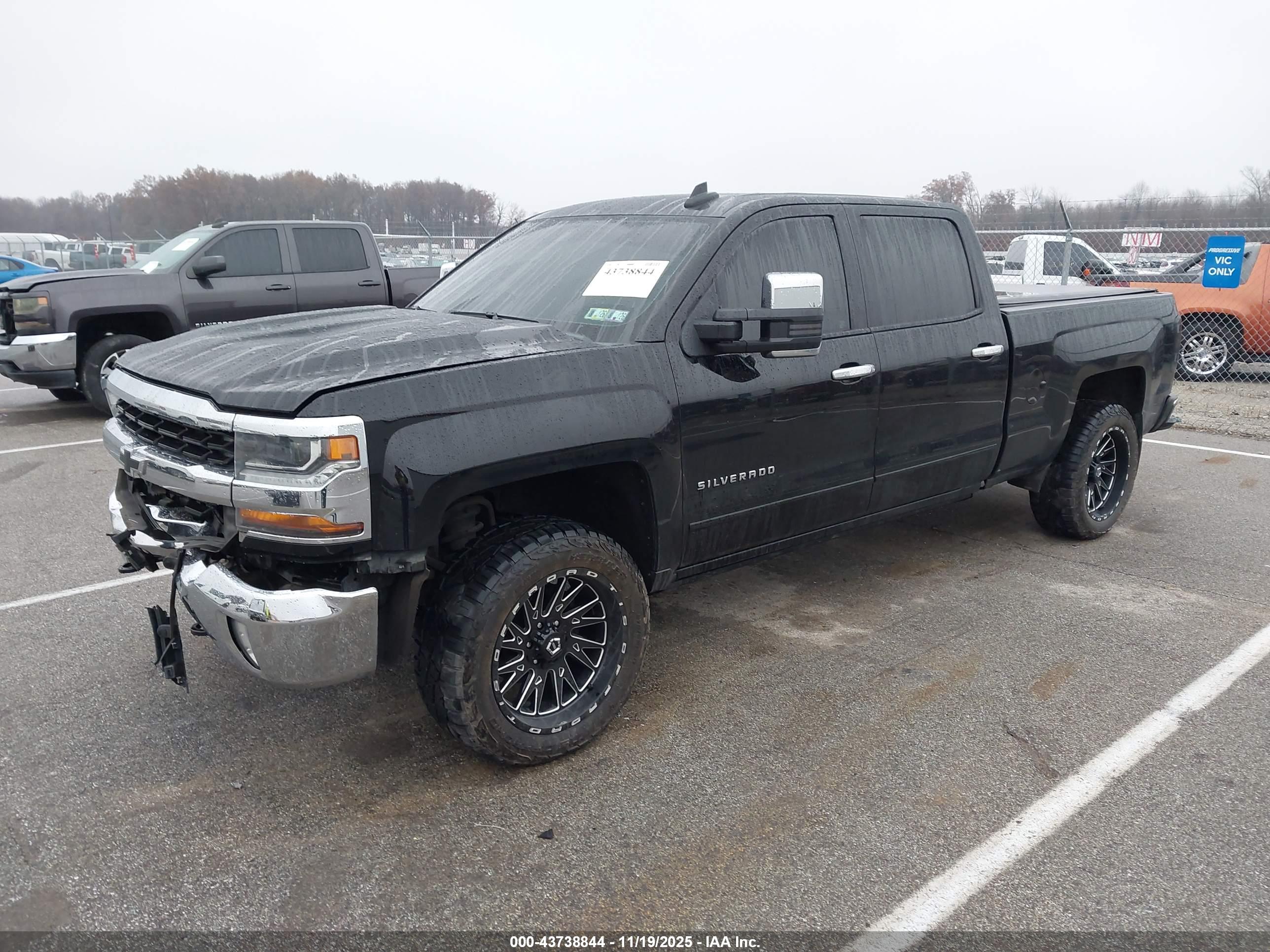 CHEVROLET SILVERADO image 2