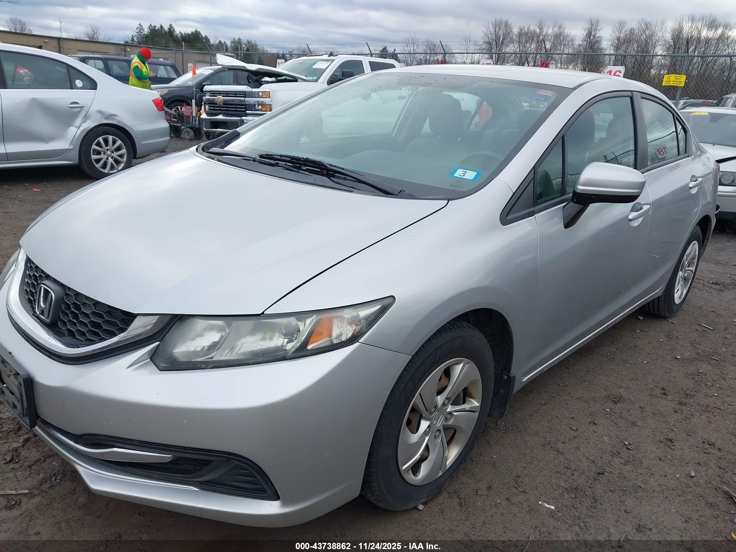 HONDA CIVIC image 2