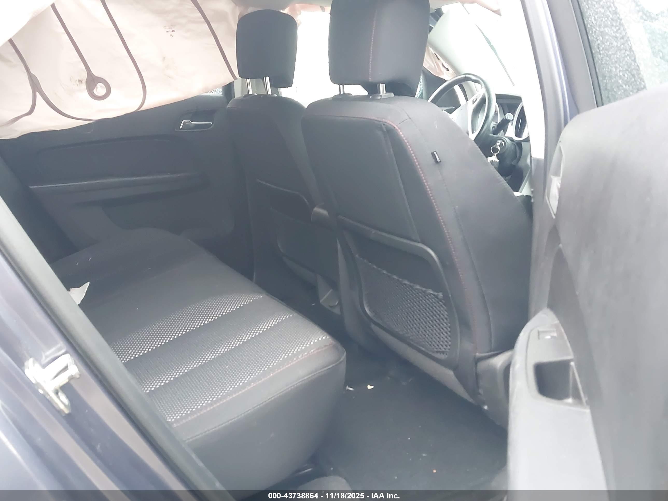 CHEVROLET EQUINOX image 8