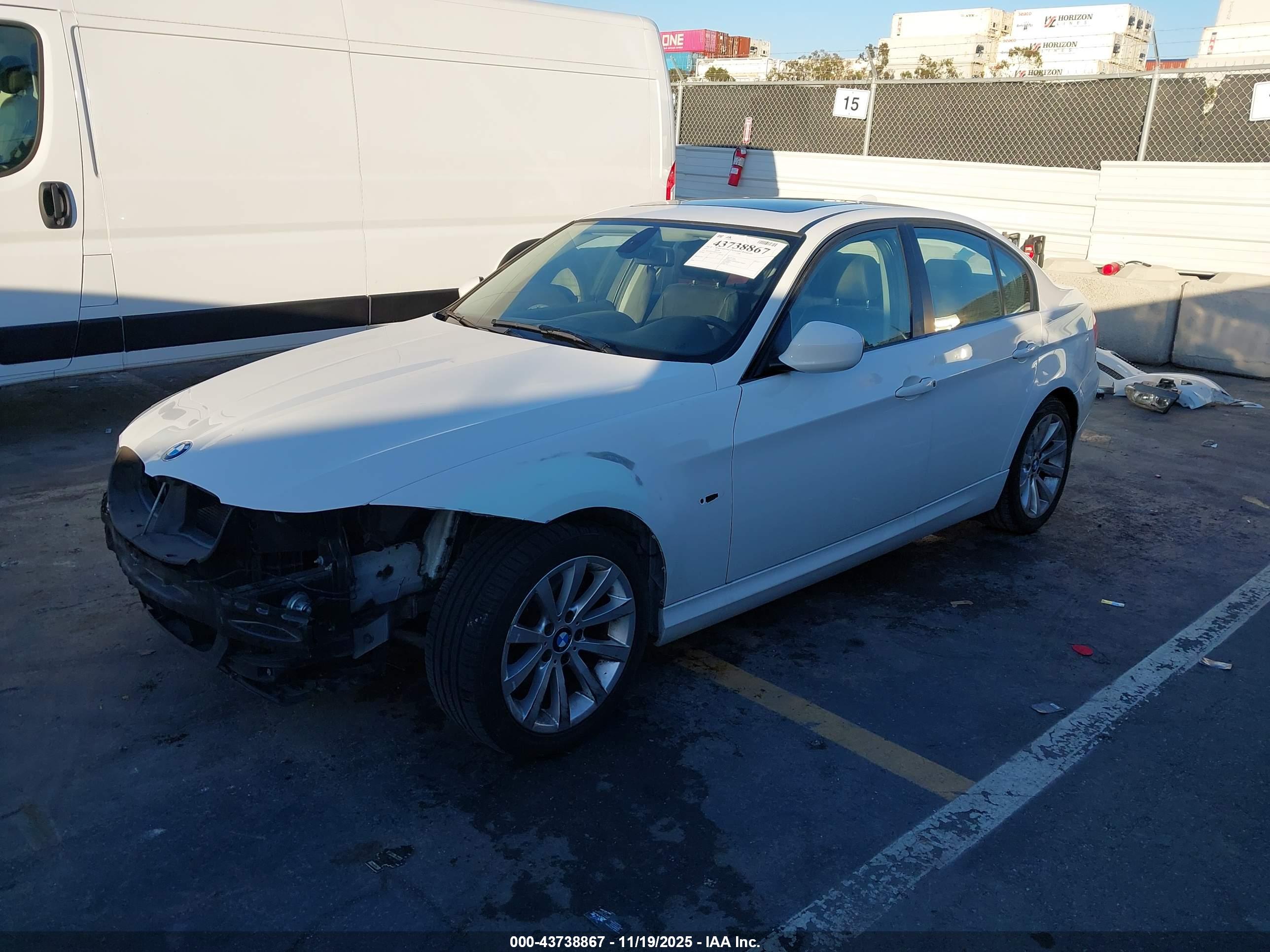 BMW 328I image 2