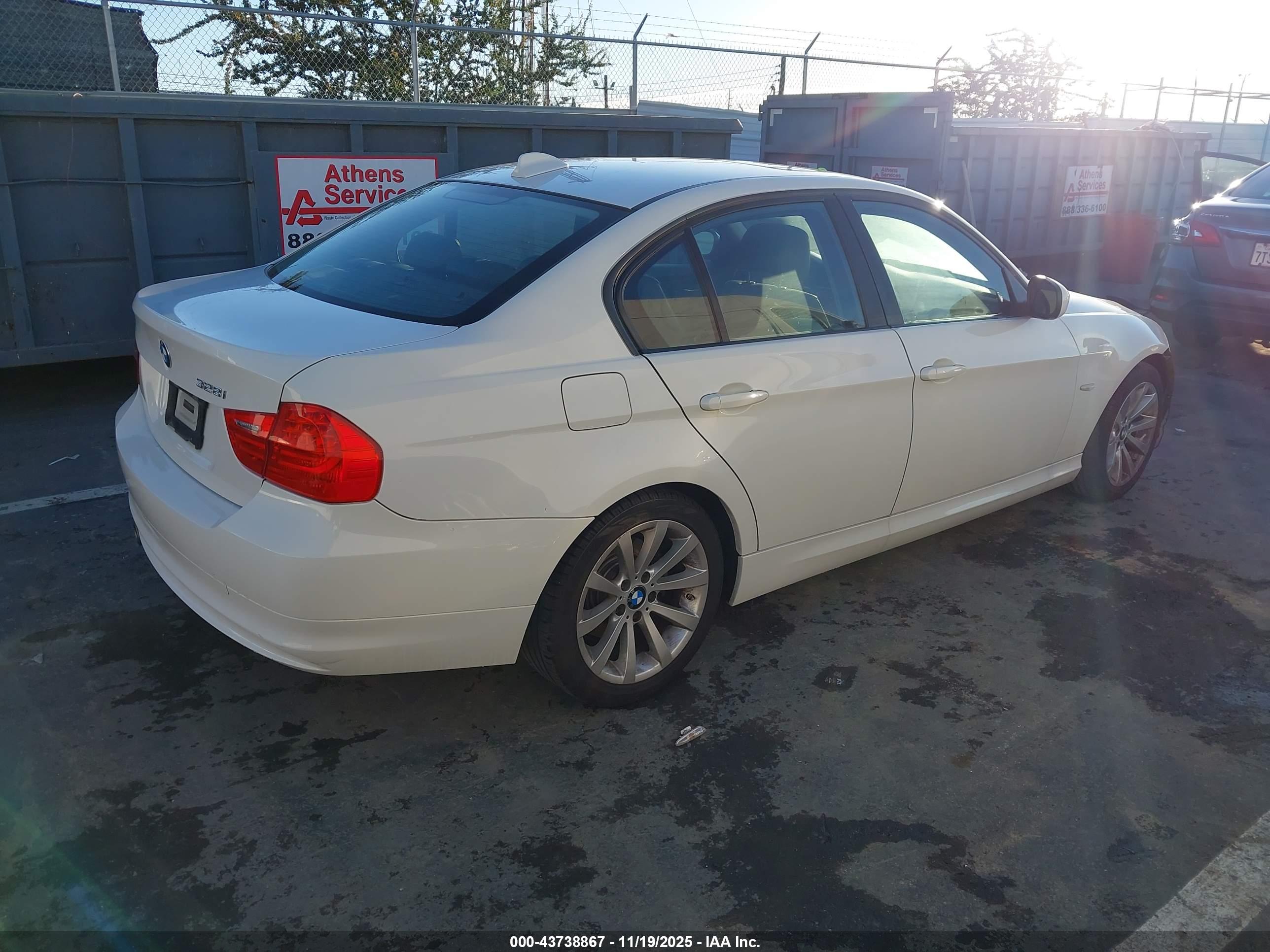 BMW 328I image 4