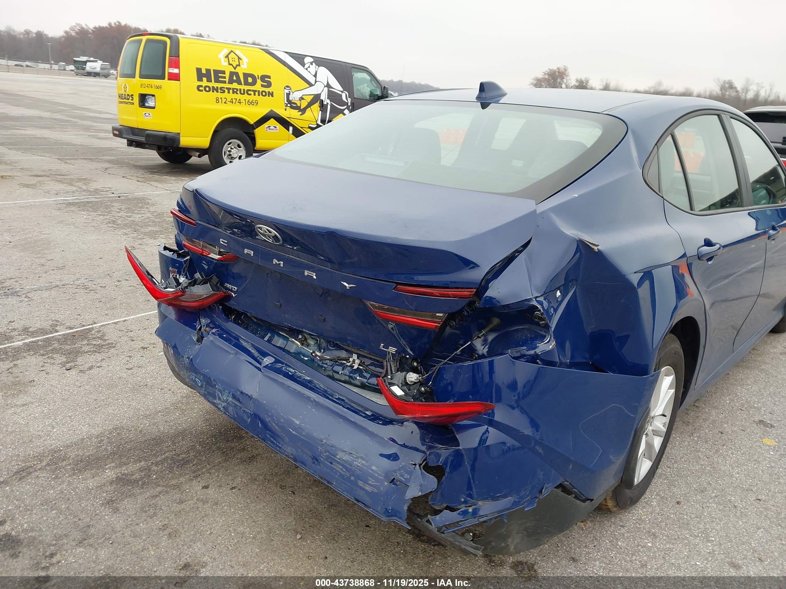 TOYOTA CAMRY image 6