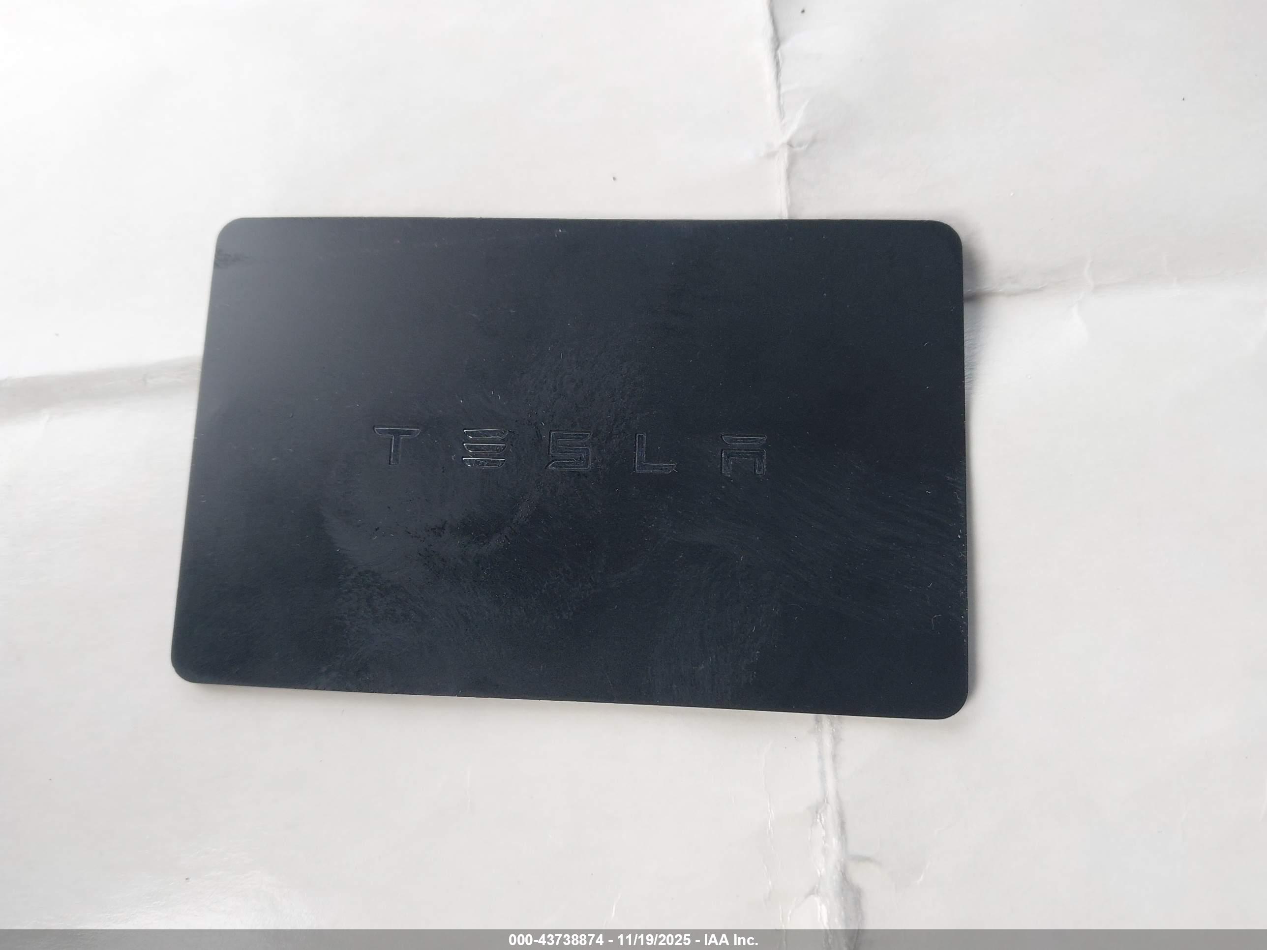 TESLA MODEL image 11