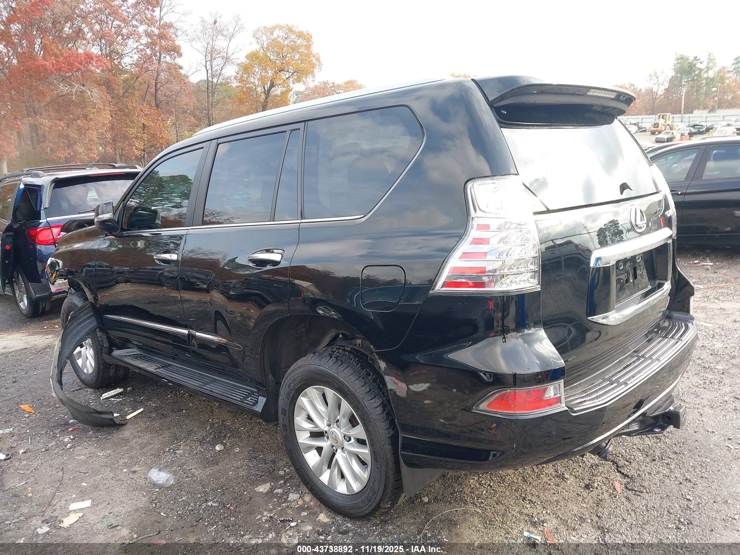 LEXUS GX image 3