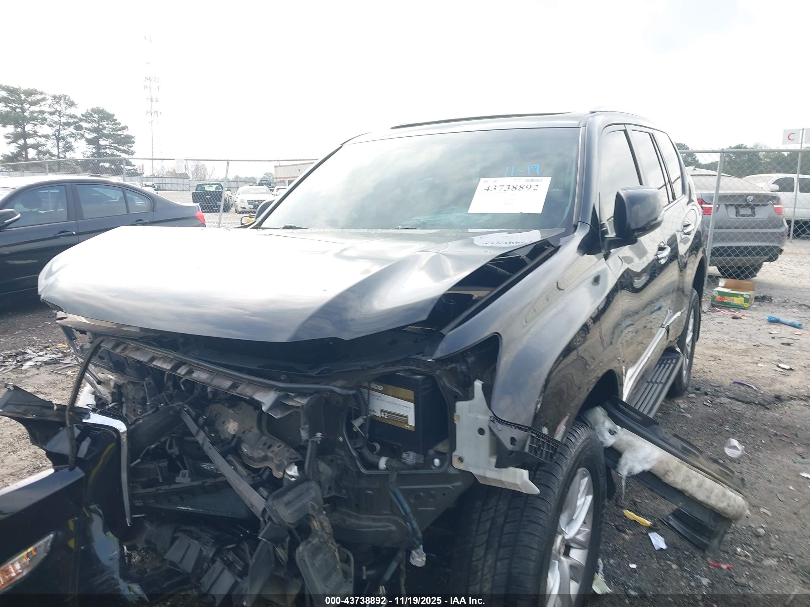 LEXUS GX image 6