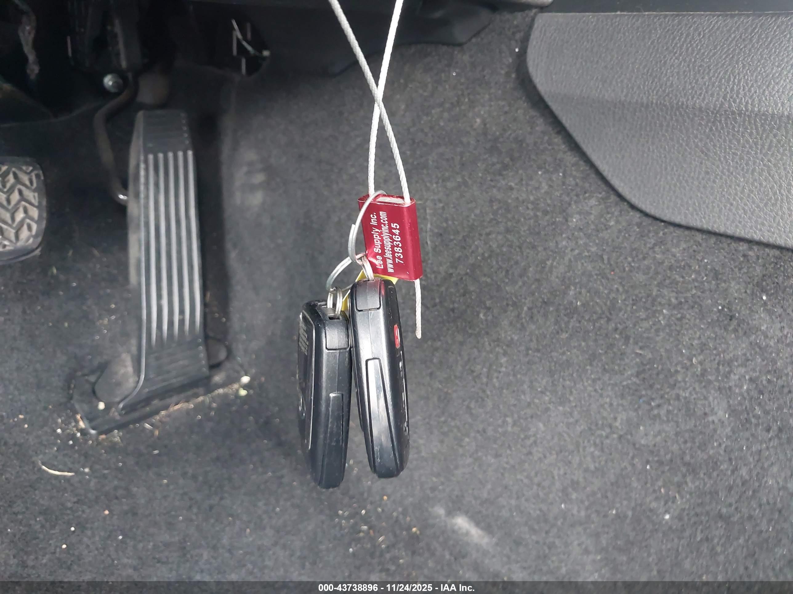 TOYOTA CAMRY image 11