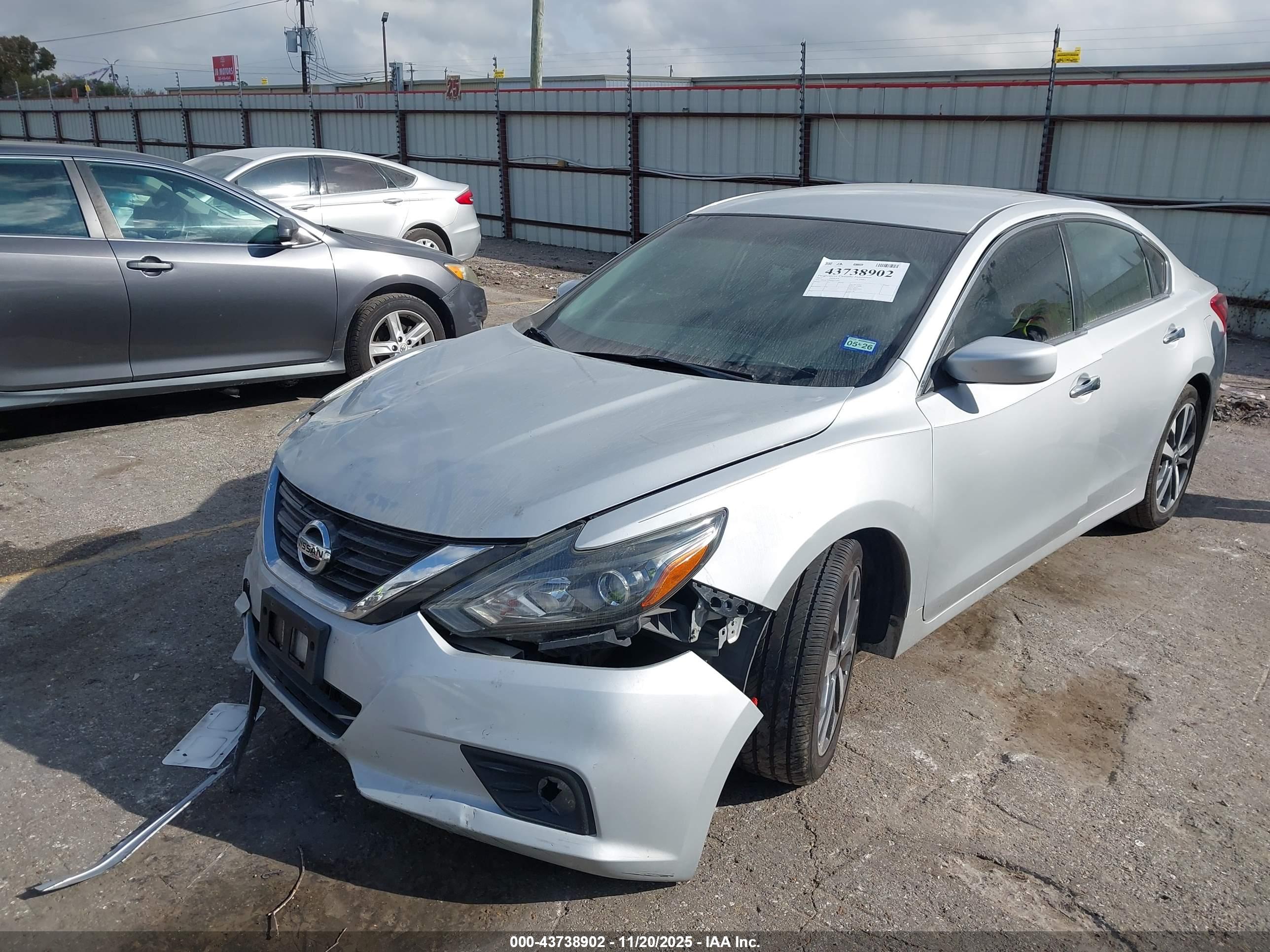 NISSAN ALTIMA image 2