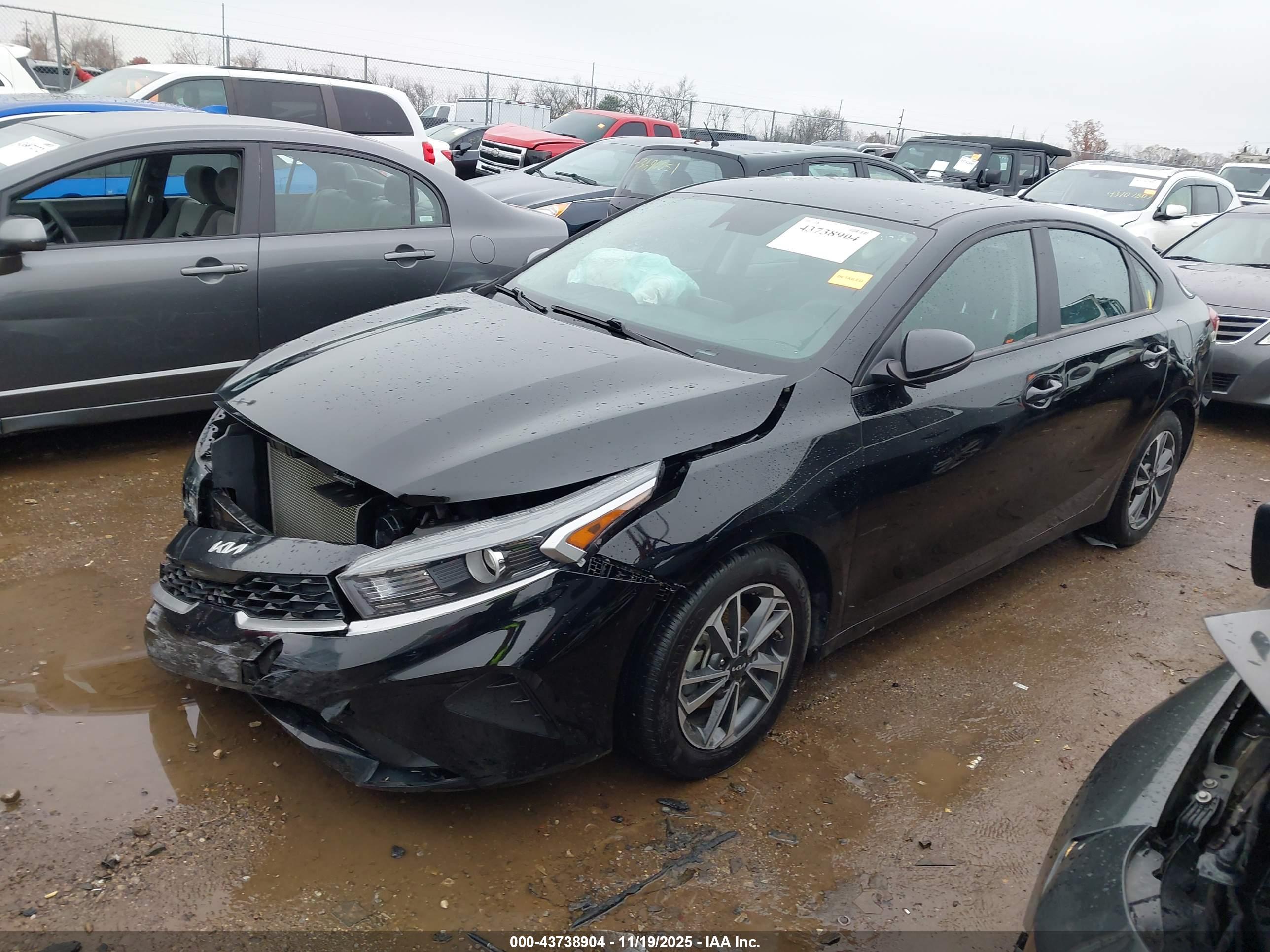 KIA FORTE image 2