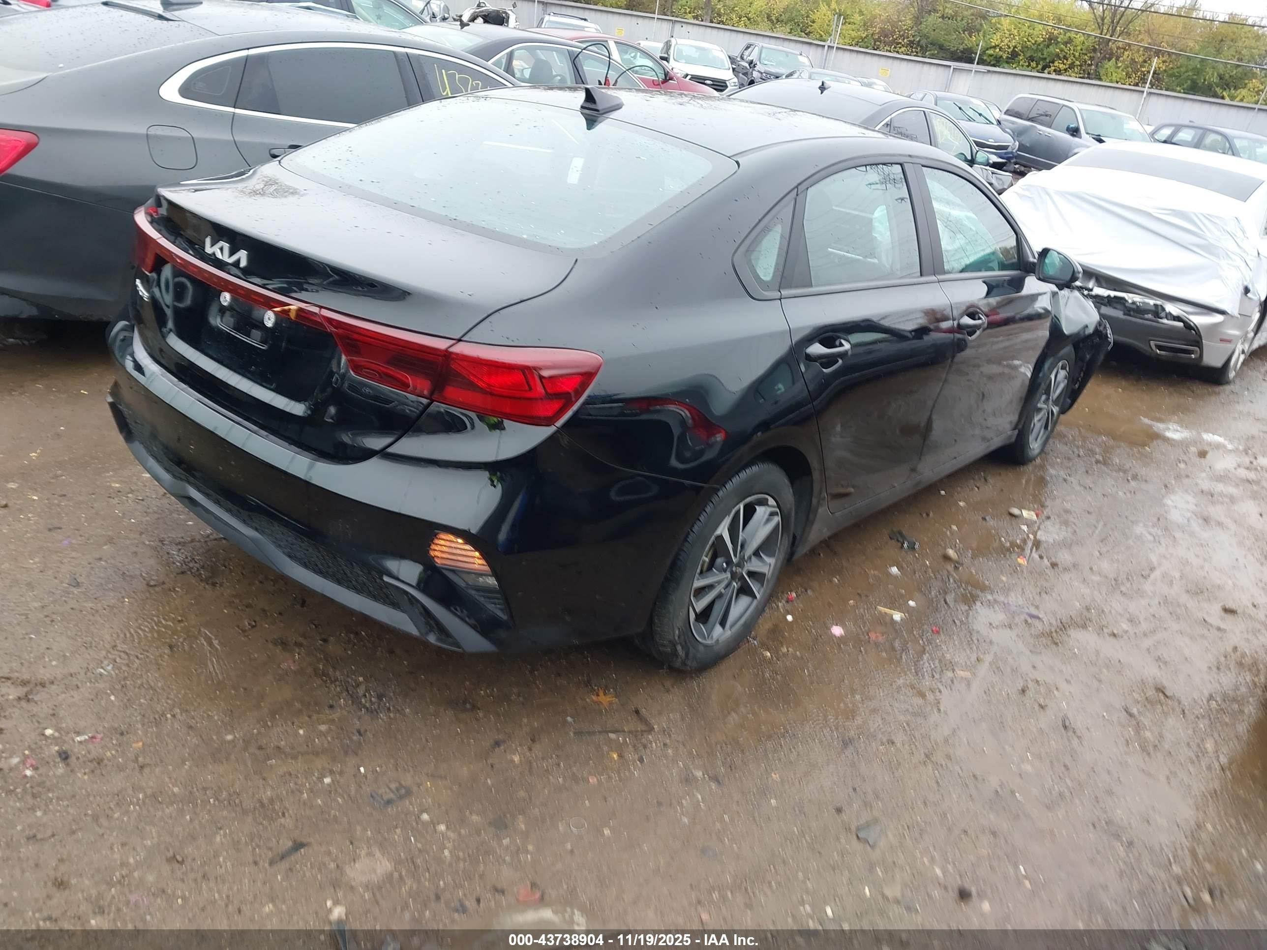 KIA FORTE image 4