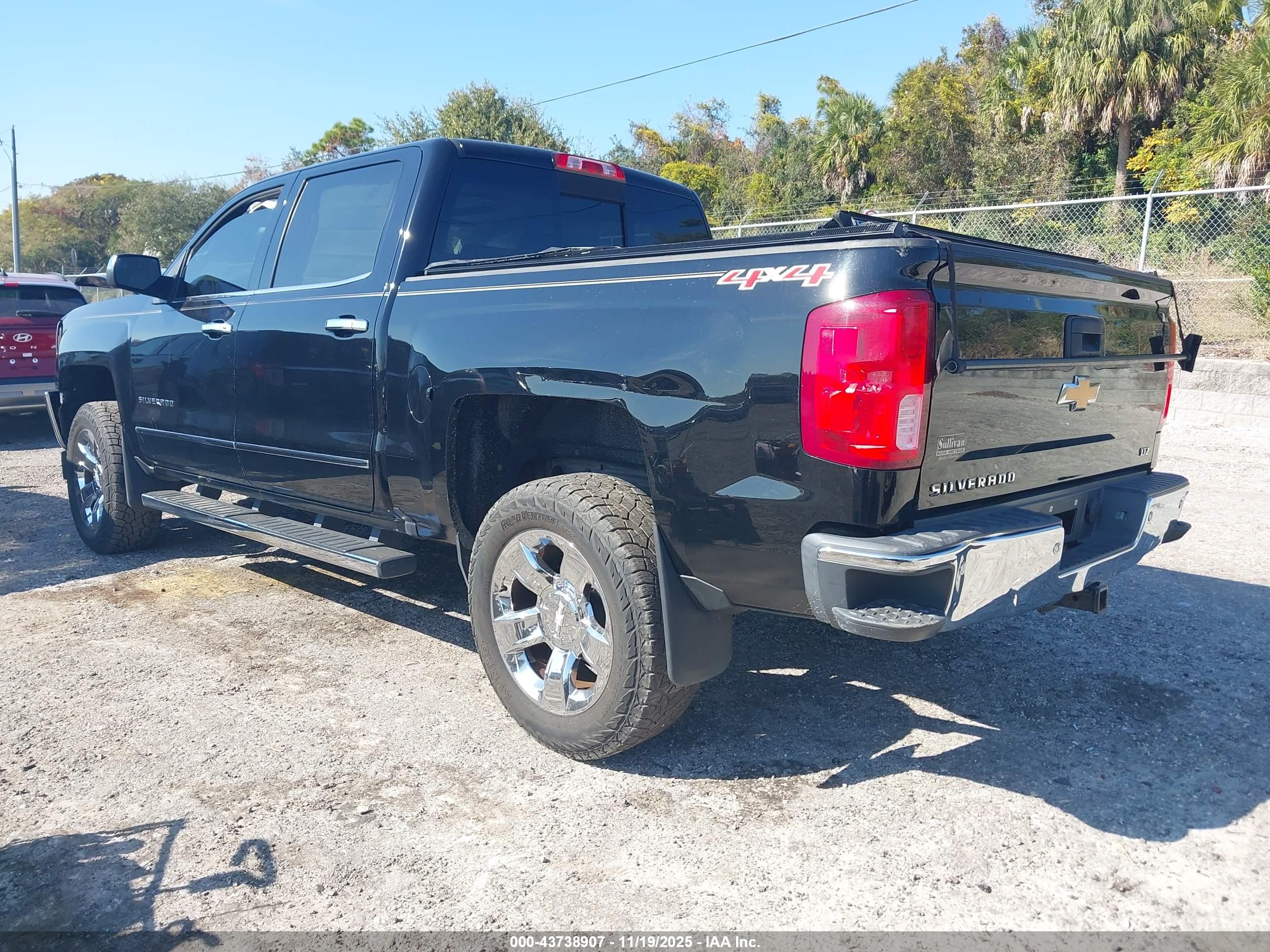 CHEVROLET SILVERADO image 3