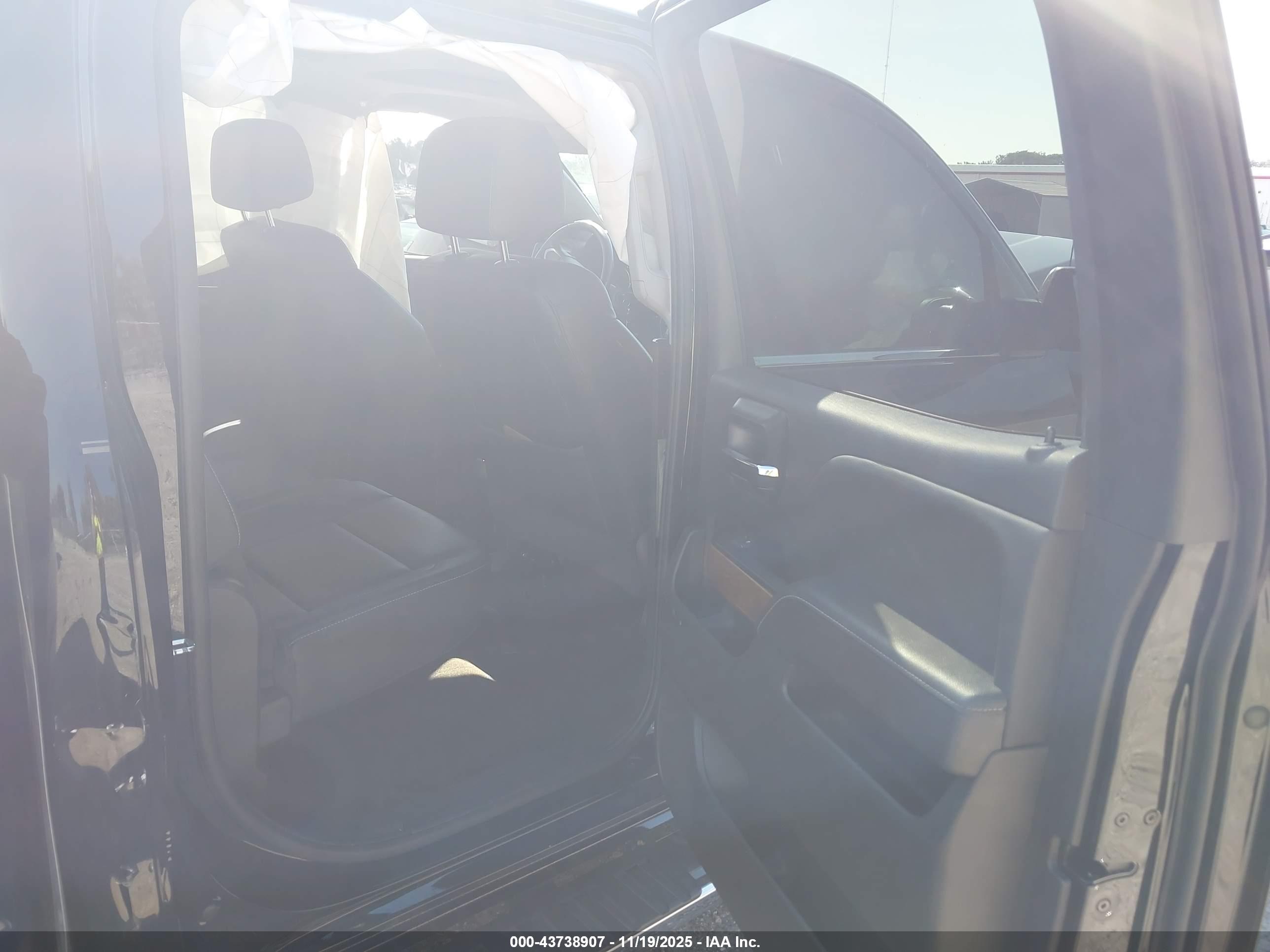 CHEVROLET SILVERADO image 8