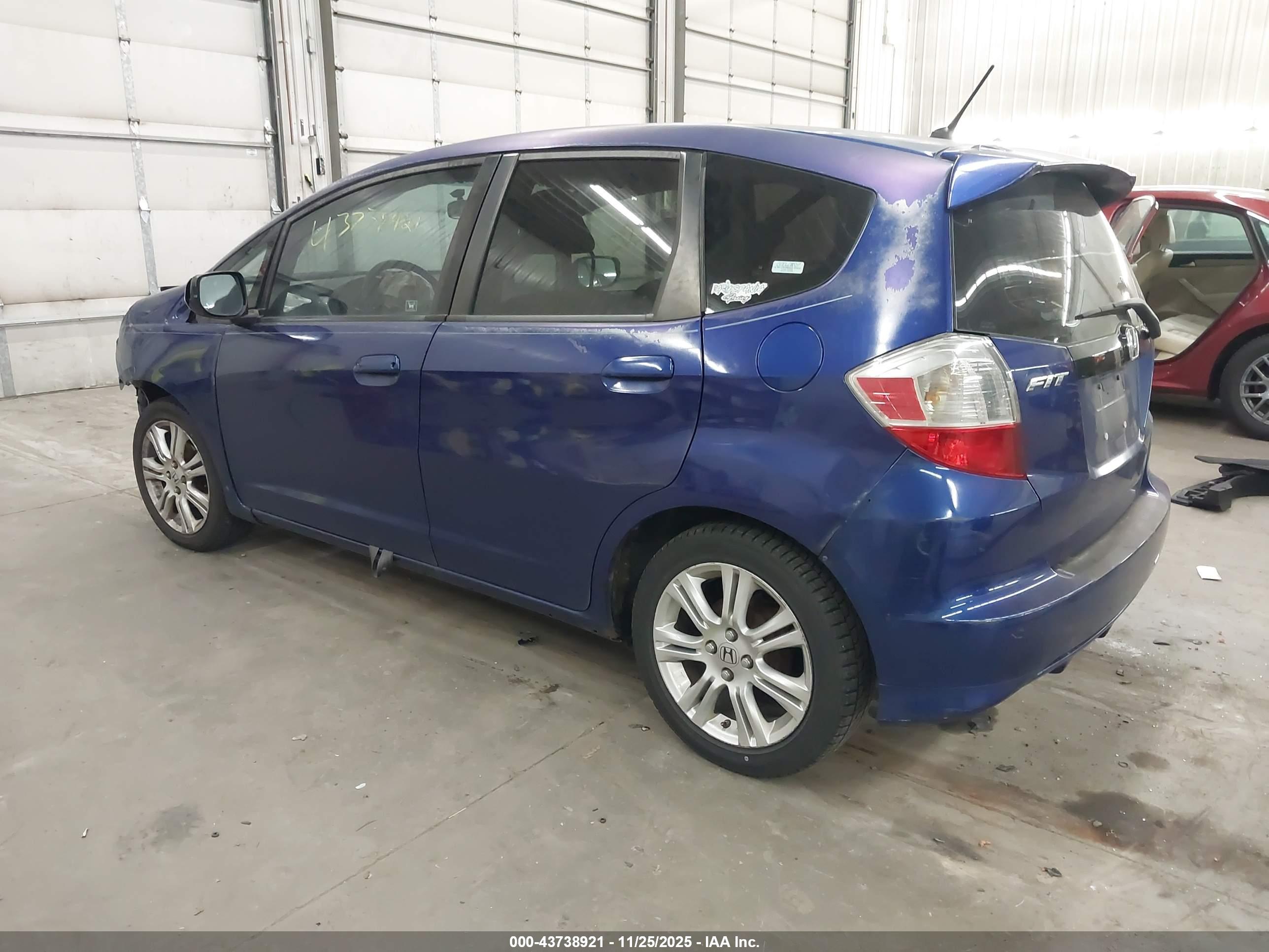 HONDA FIT image 3