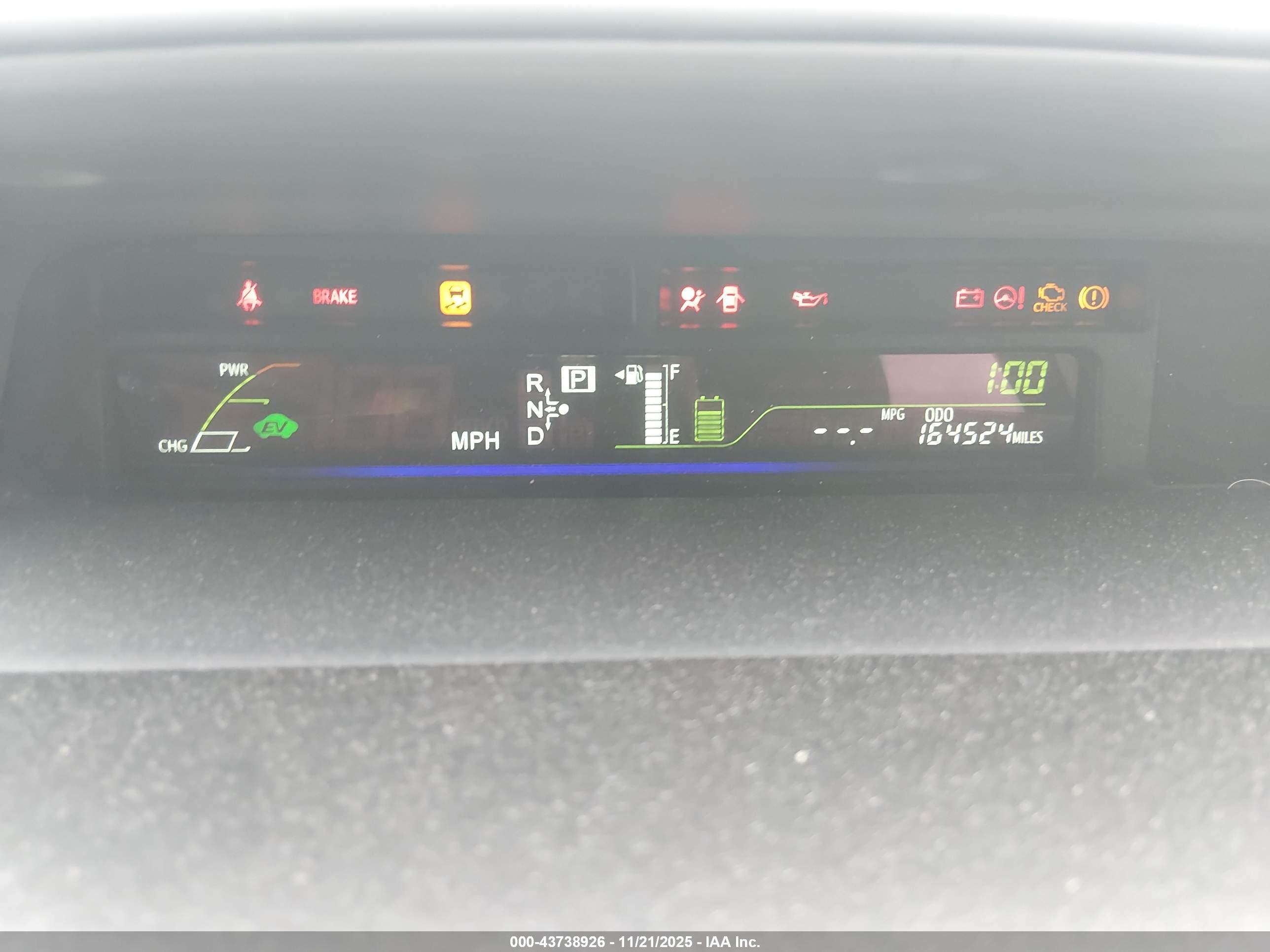 TOYOTA PRIUS image 7