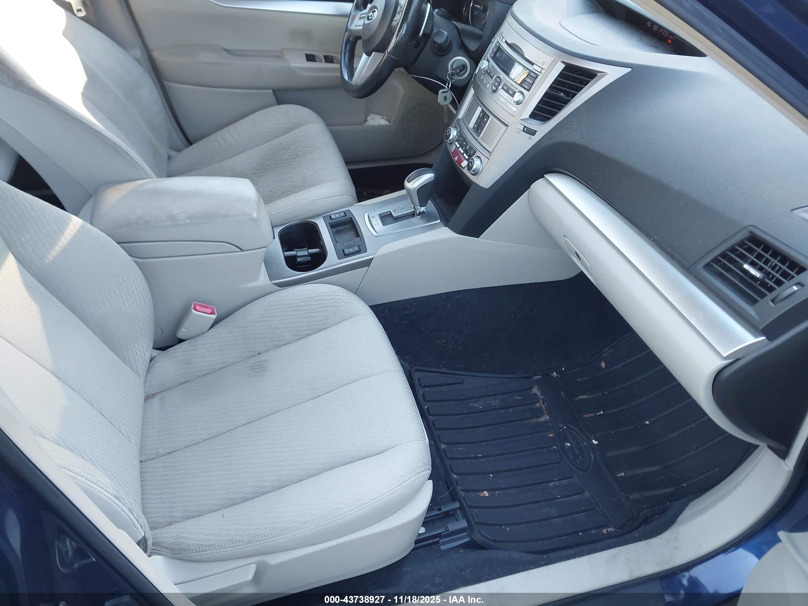 SUBARU LEGACY image 5