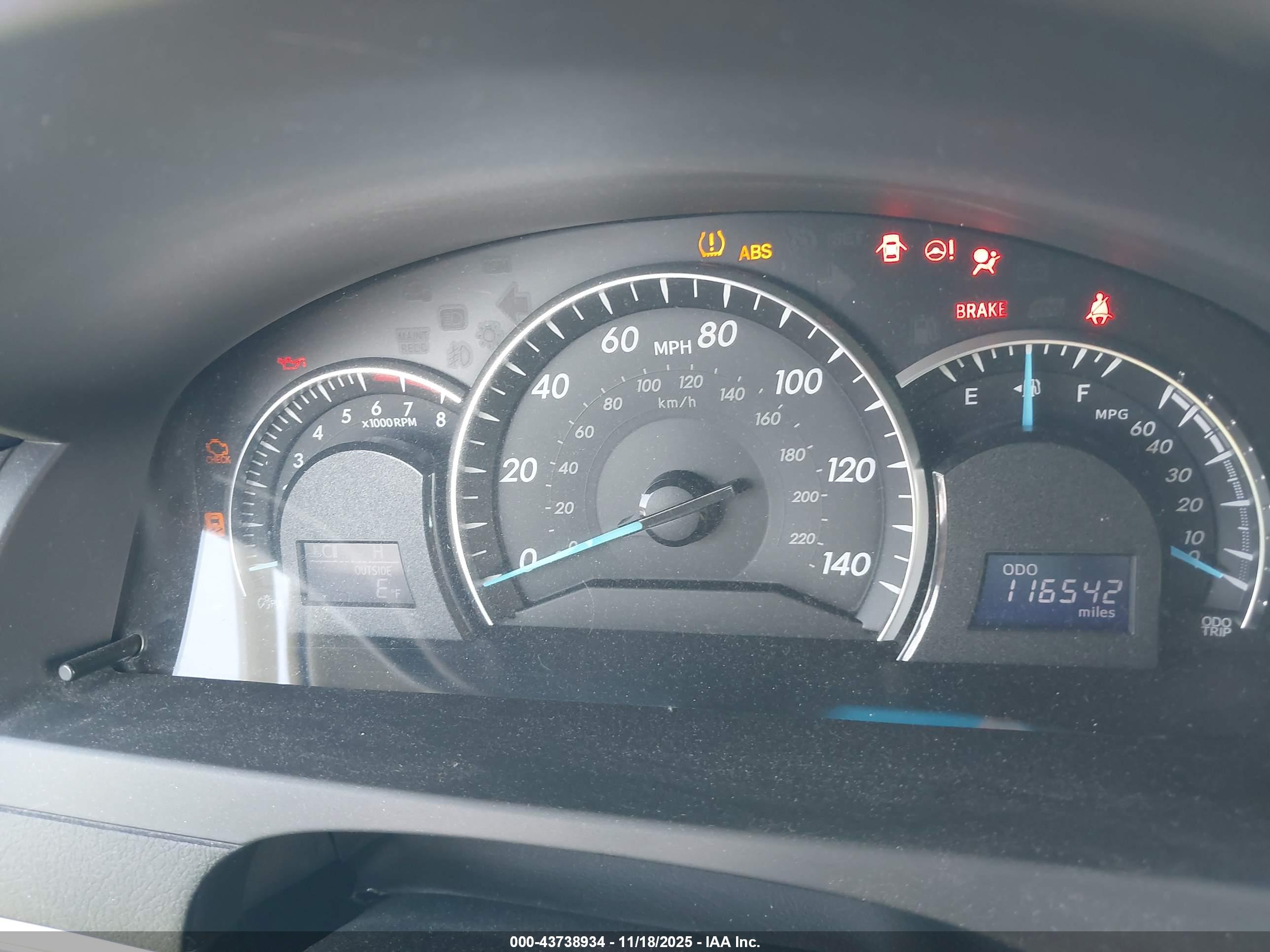 TOYOTA CAMRY image 7